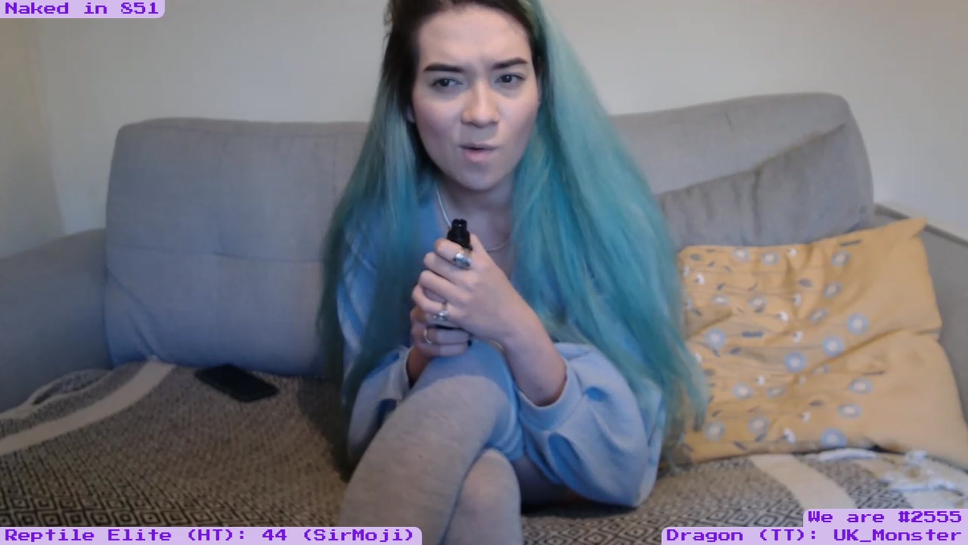 Gallery image thumbnail from EmoSmithers's myfreecams stream on, 12/21/2022, 14:58 image 14 of 20