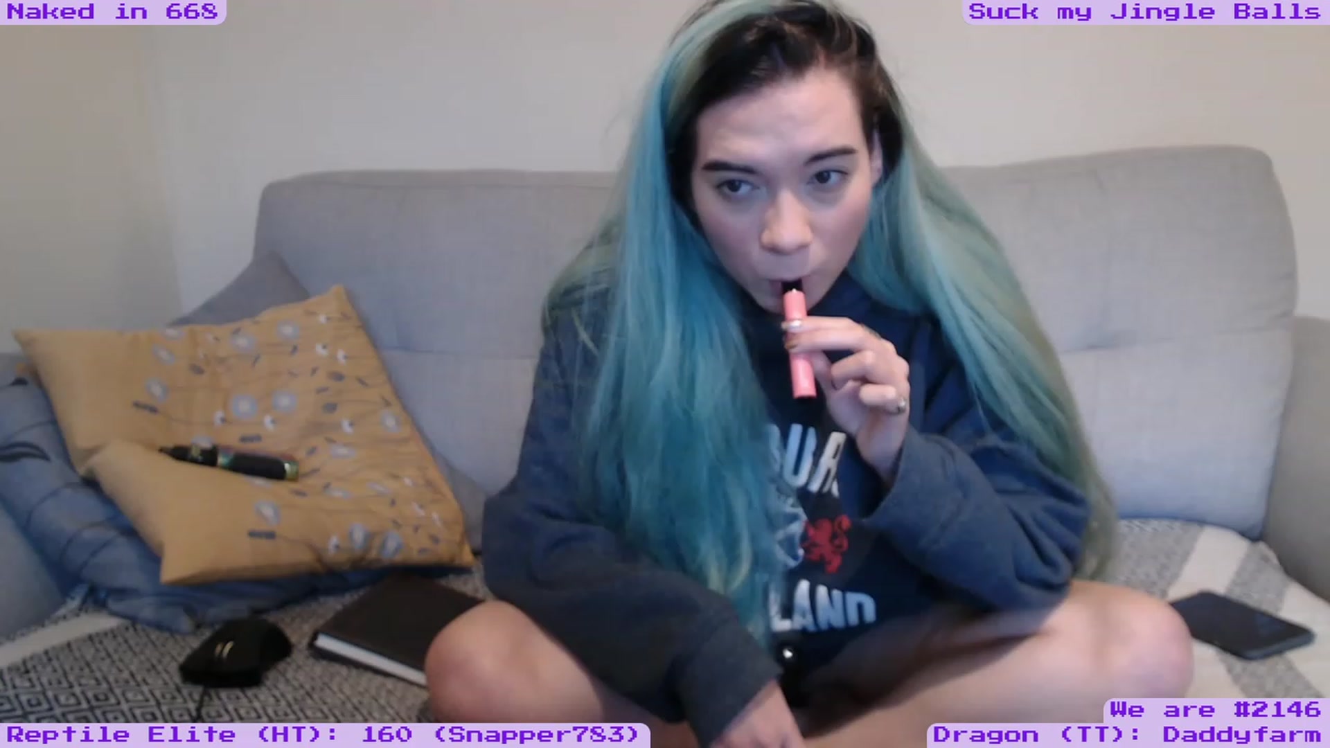 Gallery image thumbnail from EmoSmithers's myfreecams stream on, 12/24/2022, 15:01 image 2 of 20
