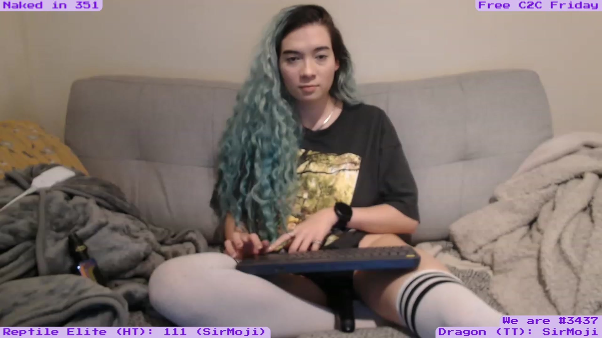 Gallery image thumbnail from EmoSmithers's myfreecams stream on, 01/06/2023, 20:04 image 13 of 20