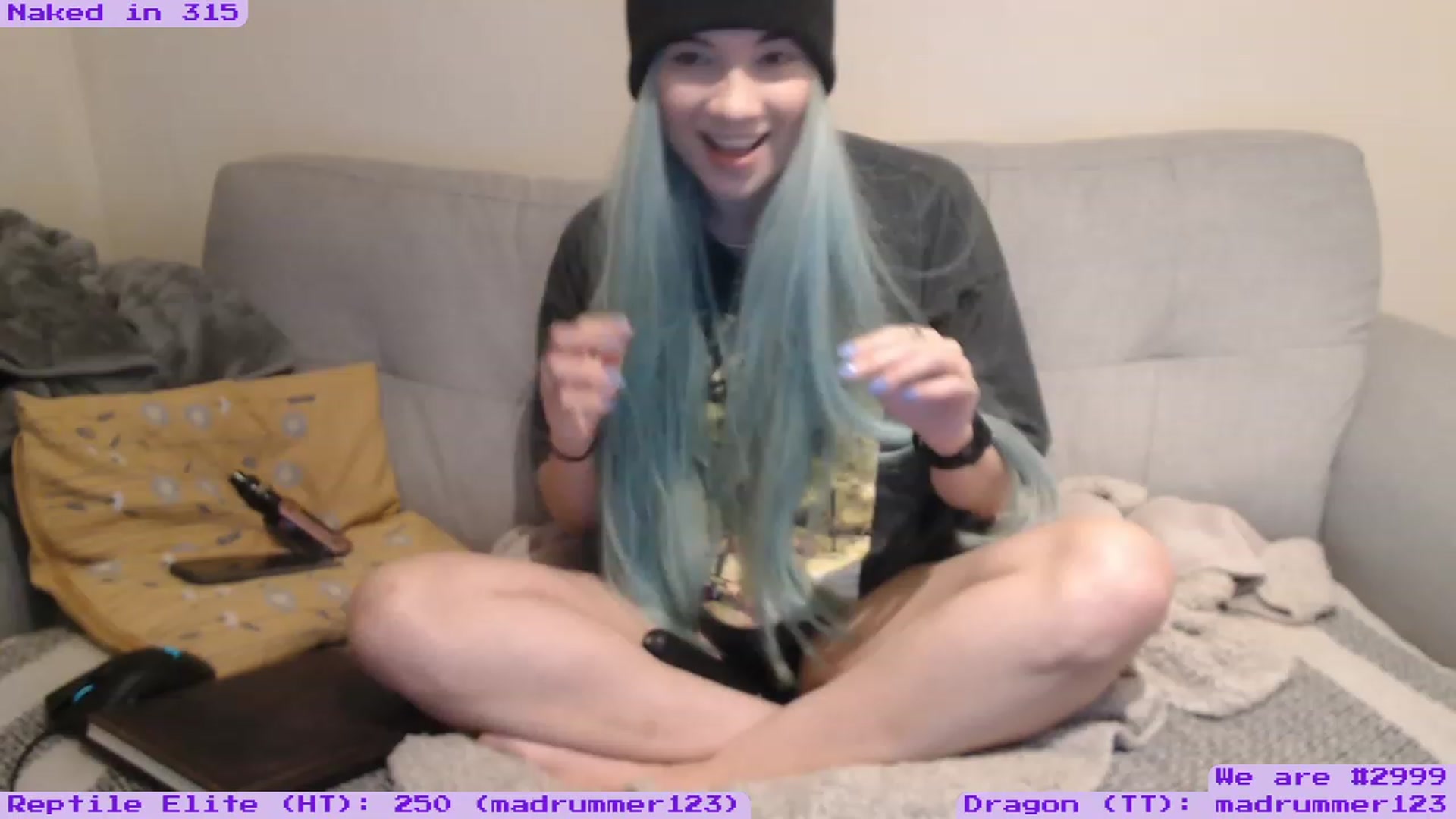 Gallery image thumbnail from EmoSmithers's myfreecams stream on, 01/08/2023, 17:48 image 10 of 20