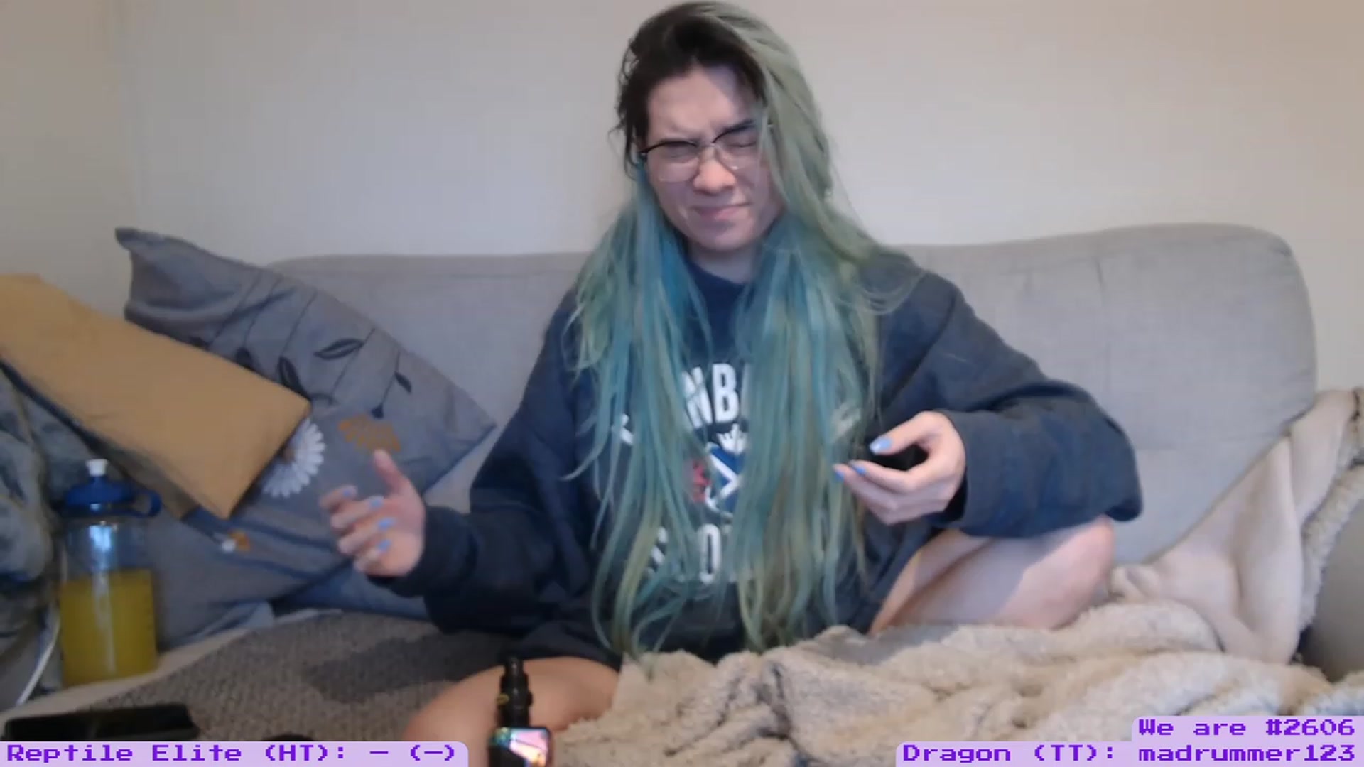 Gallery image thumbnail from EmoSmithers's myfreecams stream on, 01/12/2023, 13:37 image 2 of 20