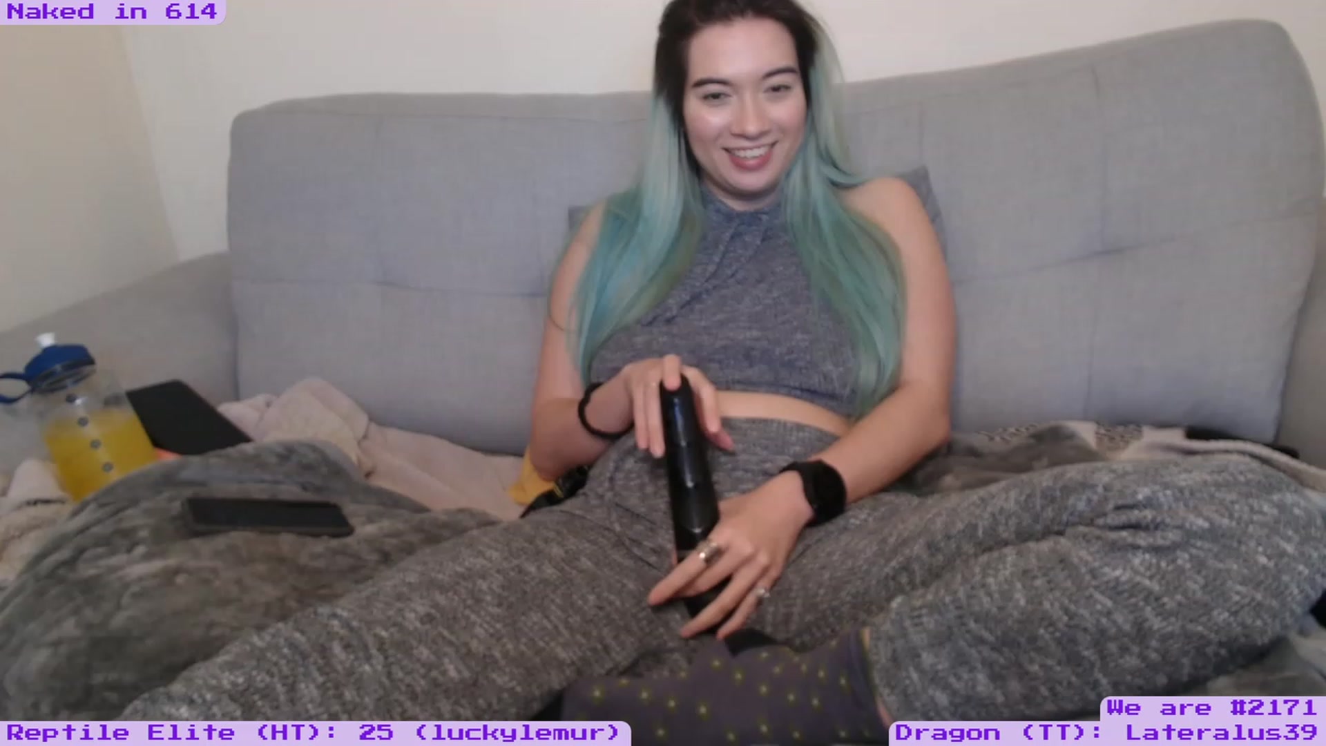Gallery image thumbnail from EmoSmithers's myfreecams stream on, 01/17/2023, 15:34 image 13 of 20