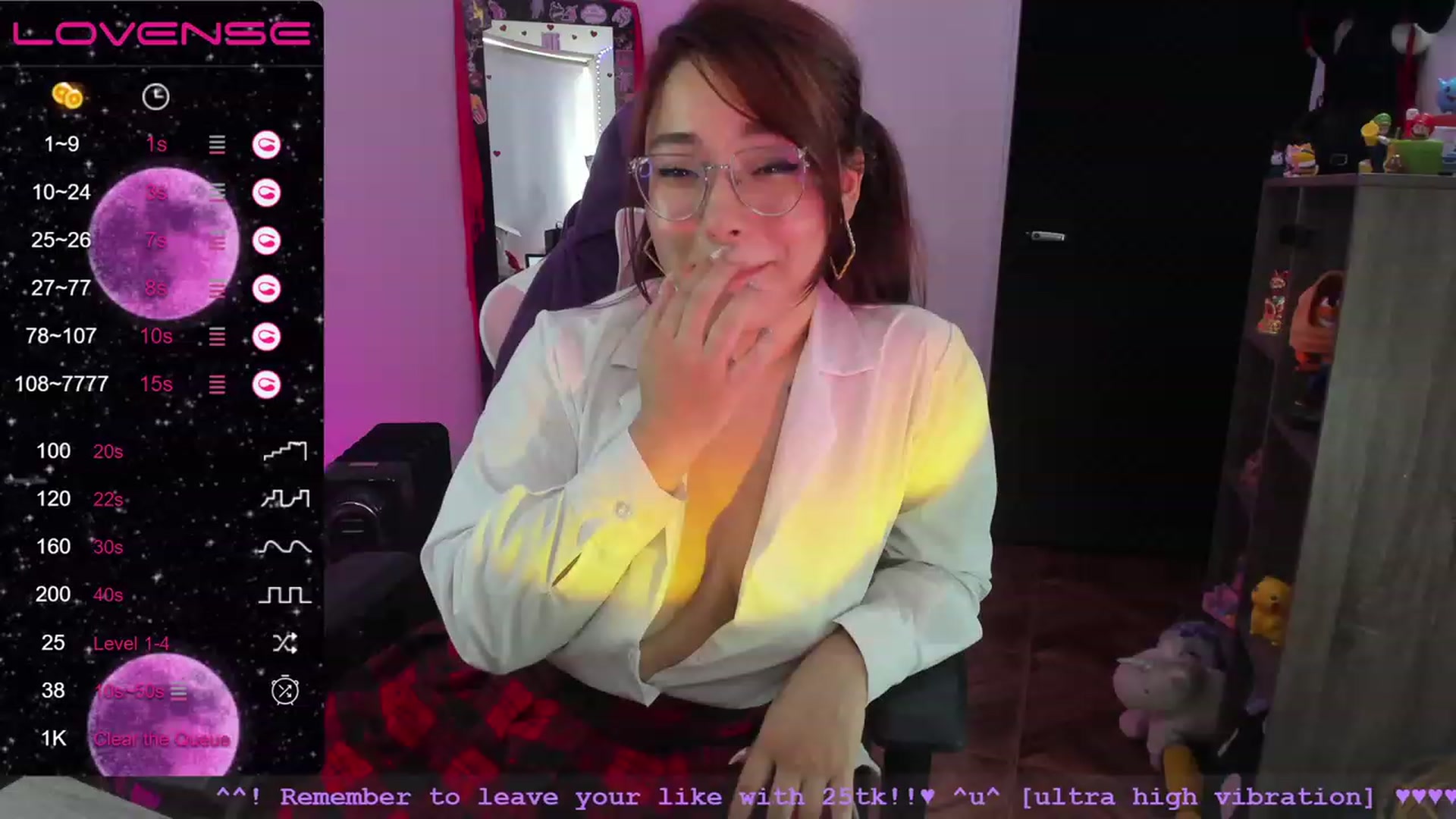 Gallery image thumbnail from Emoon's myfreecams stream on, 06/12/2023, 13:33 image 8 of 20