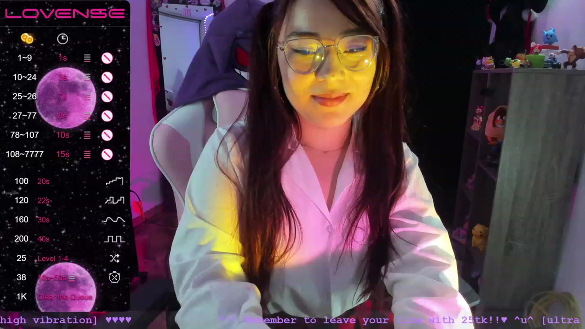 Gallery image thumbnail from Emoon's myfreecams stream on, 06/13/2023, 24:01 image 16 of 20
