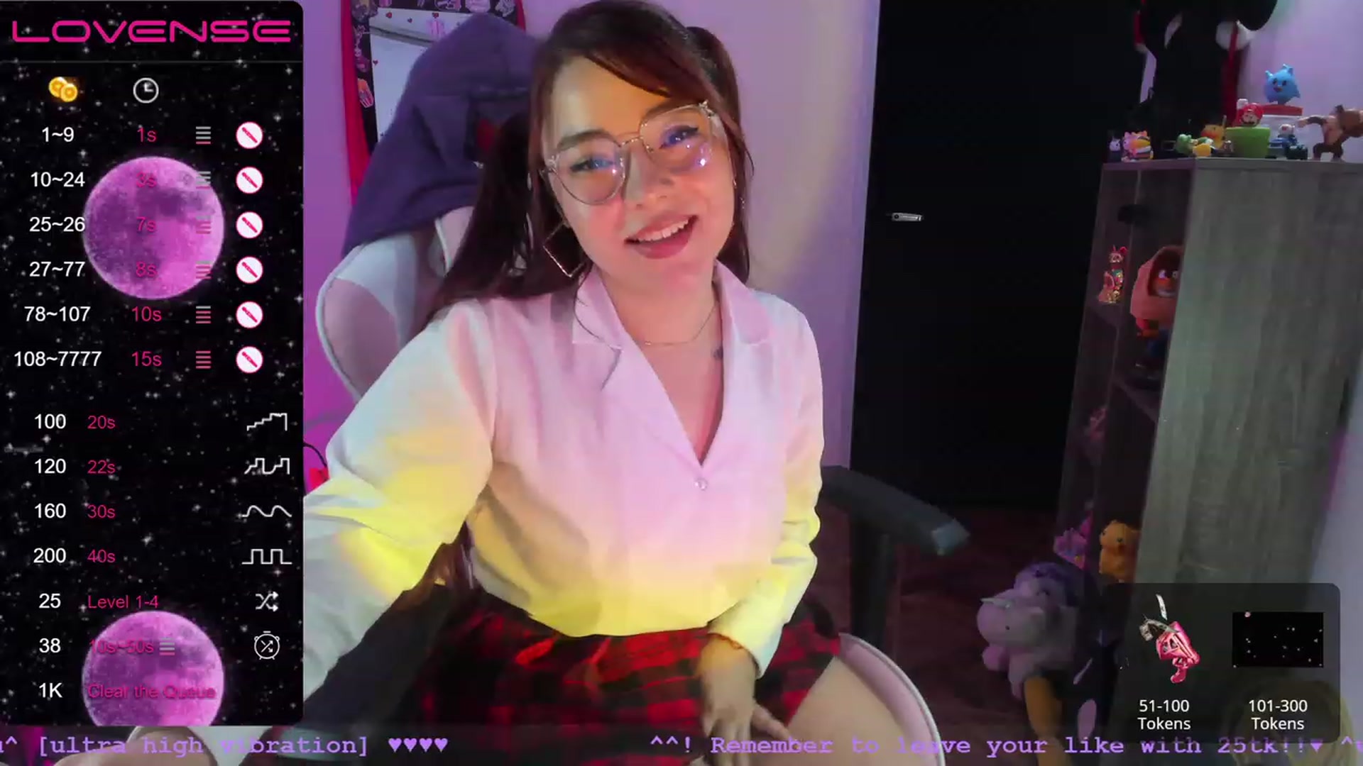 Gallery image thumbnail from Emoon's myfreecams stream on, 06/13/2023, 24:01 image 14 of 20