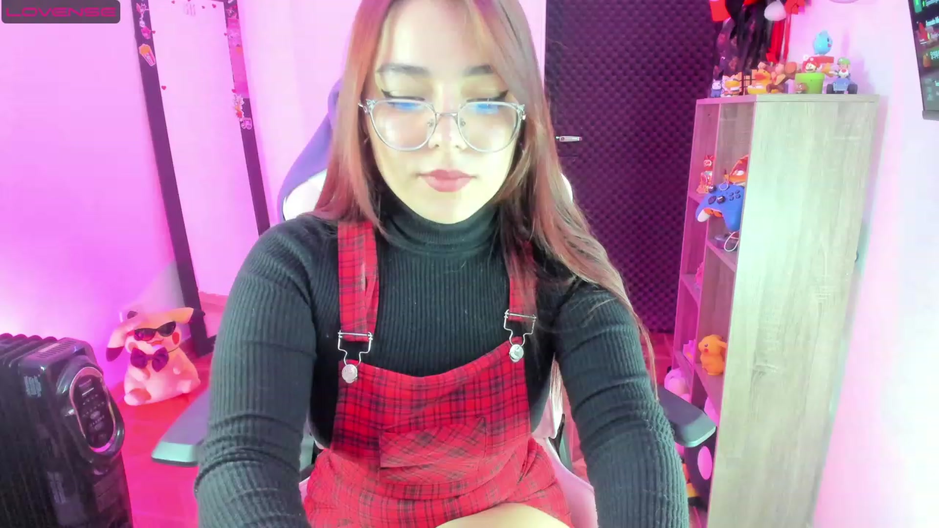 Gallery image thumbnail from Emoon's myfreecams stream on, 07/20/2023, 12:53 image 13 of 20