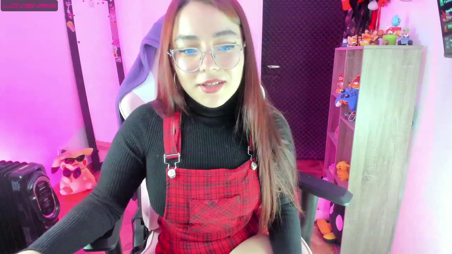 Gallery image thumbnail from Emoon's myfreecams stream on, 07/20/2023, 12:53 image 19 of 20