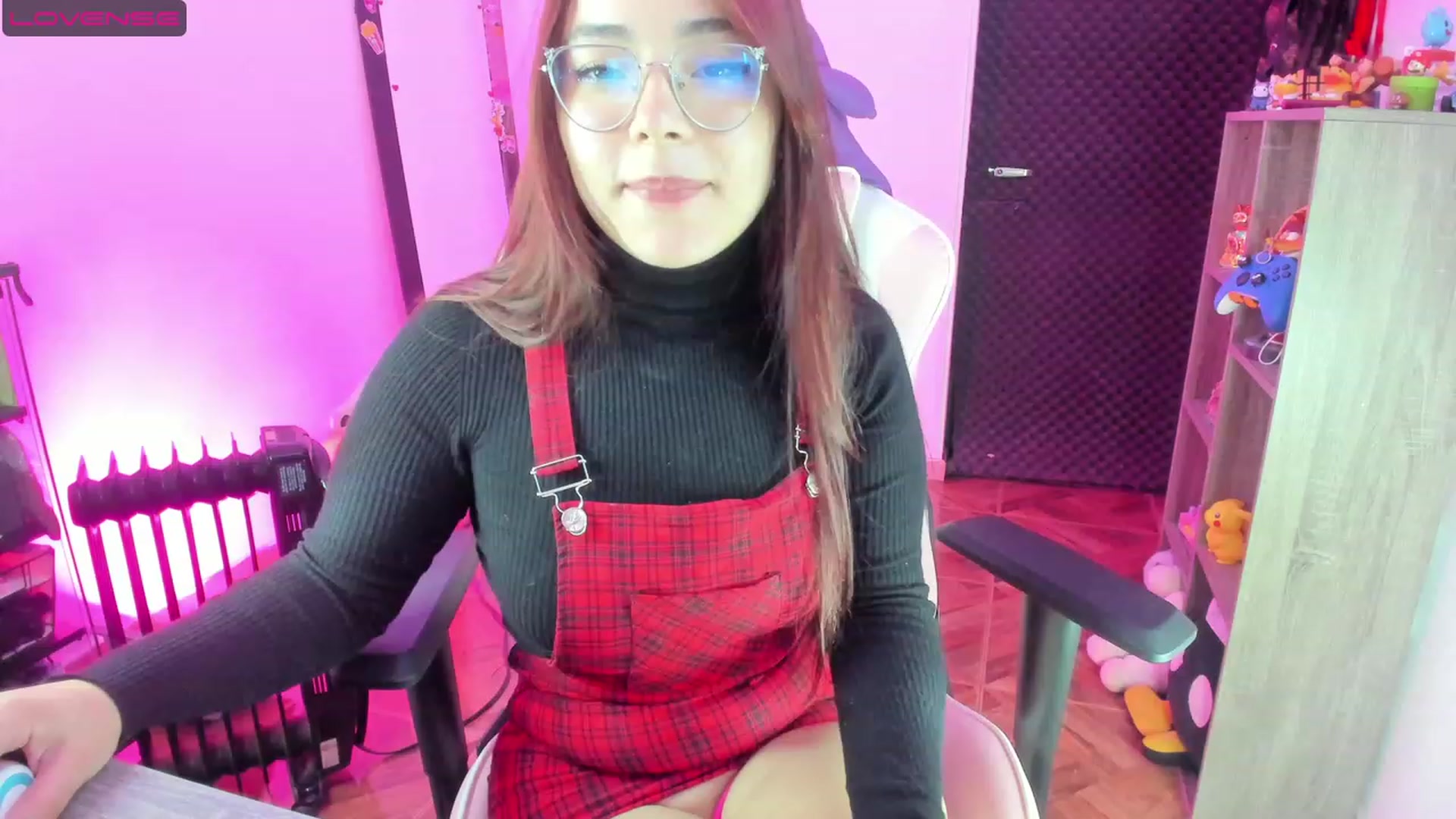 Gallery image thumbnail from Emoon's myfreecams stream on, 07/20/2023, 18:03 image 18 of 20