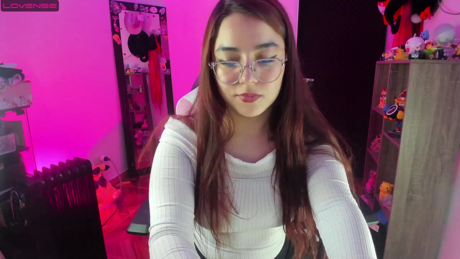 Gallery image thumbnail from Emoon's myfreecams stream on, 08/13/2023, 11:34 image 8 of 20