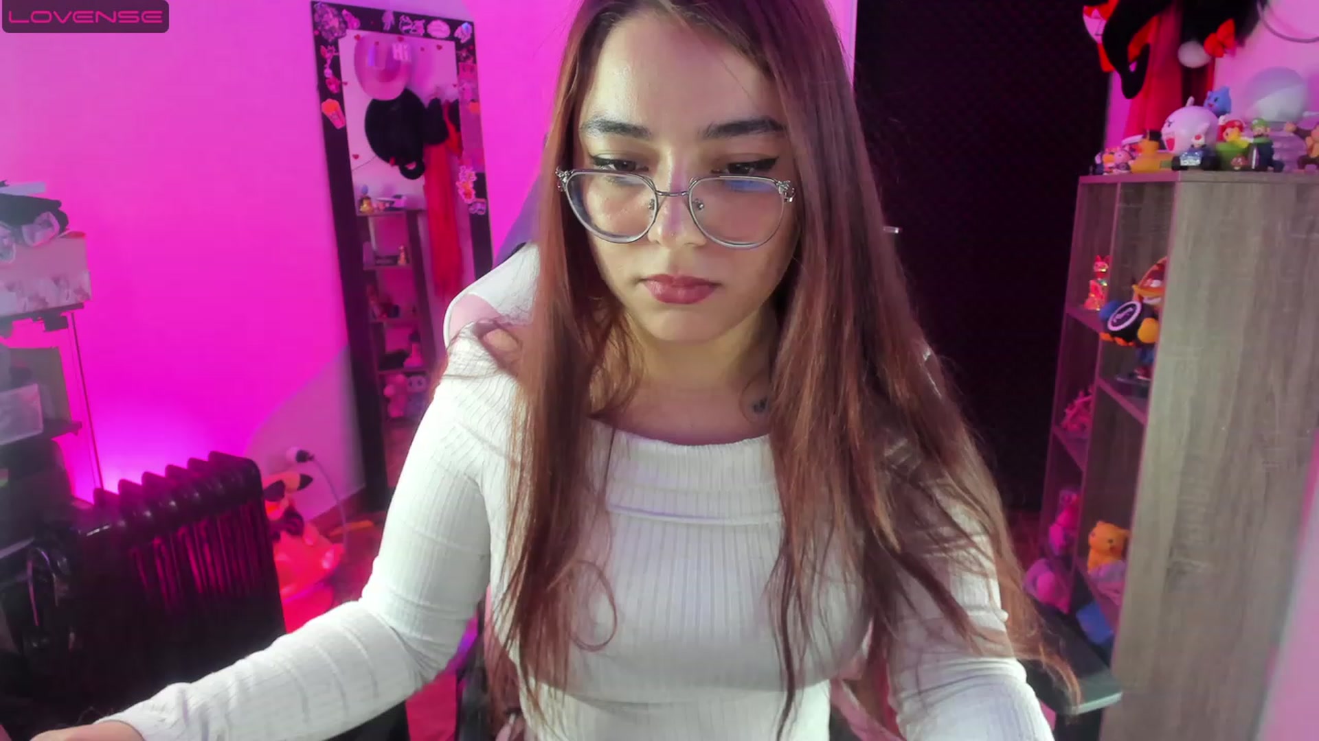 Gallery image thumbnail from Emoon's myfreecams stream on, 08/13/2023, 11:34 image 11 of 20