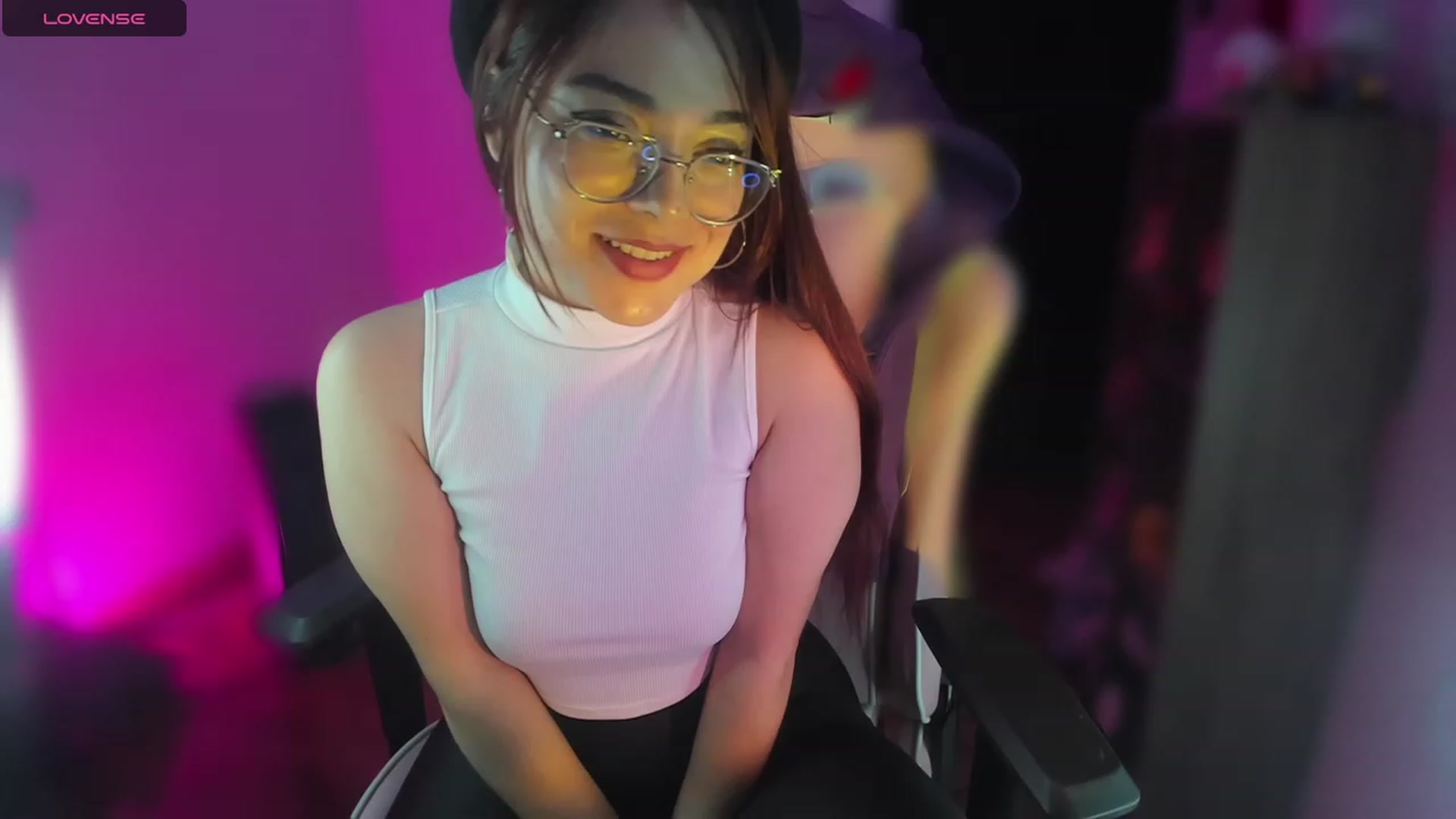 Gallery image thumbnail from Emoon's myfreecams stream on, 09/18/2023, 01:08 image 8 of 20