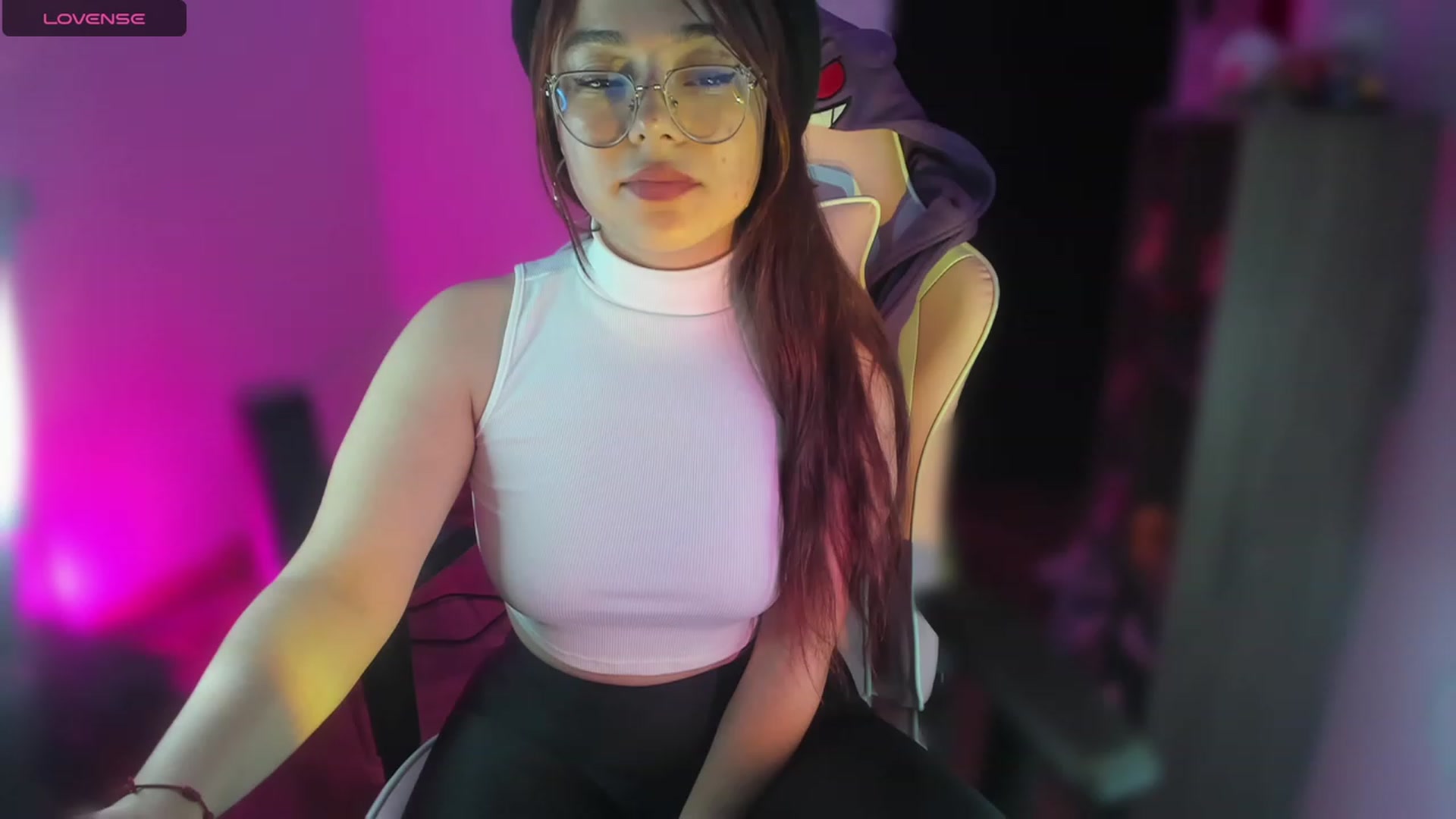 Gallery image thumbnail from Emoon's myfreecams stream on, 09/18/2023, 01:08 image 9 of 20