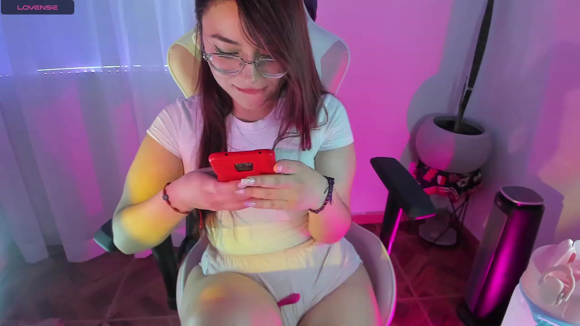 Gallery image thumbnail from Emoon's myfreecams stream on, 12/23/2023, 19:29 image 18 of 20