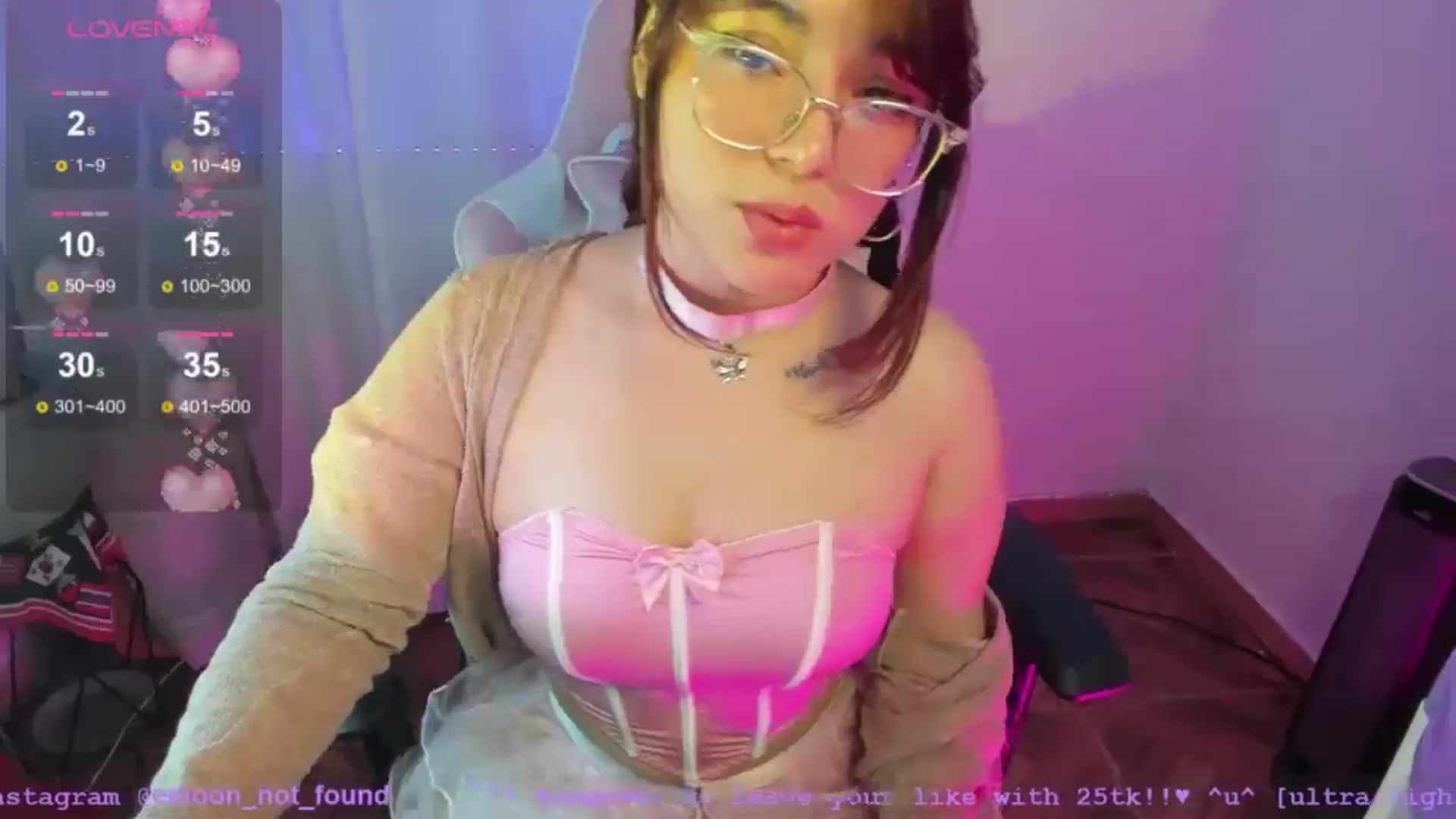 Gallery image thumbnail from Emoon's myfreecams stream on, 08/21/2024, 06:36 image 2 of 20