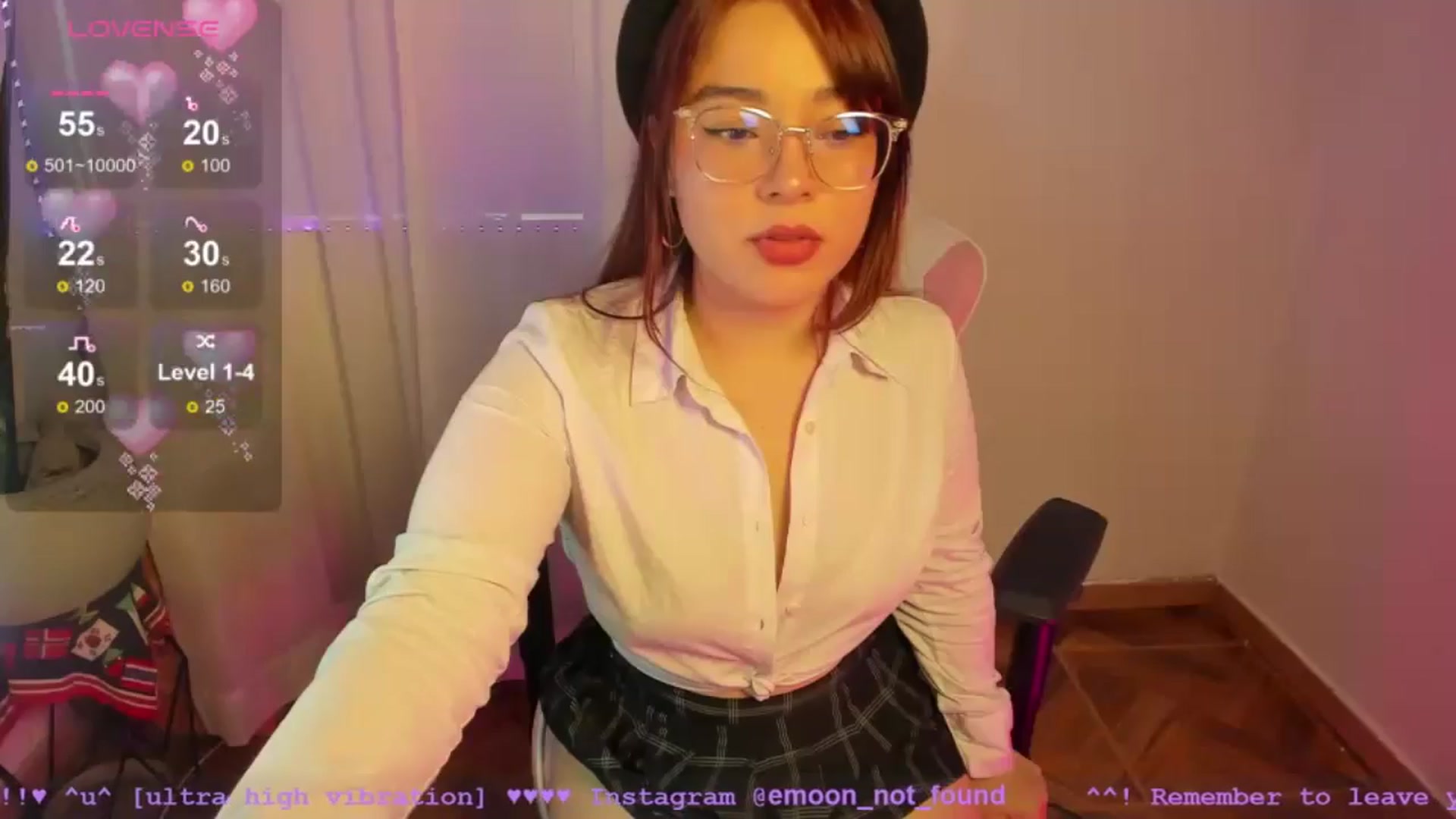 Gallery image thumbnail from Emoon's myfreecams stream on, 08/24/2024, 11:43 image 6 of 20