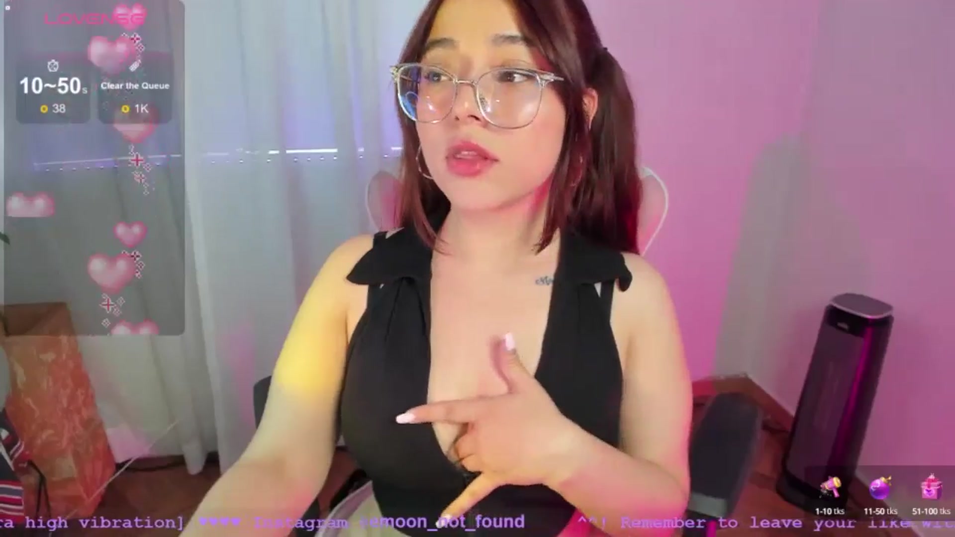 Gallery image thumbnail from Emoon's myfreecams stream on, 08/26/2024, 12:08 image 18 of 20