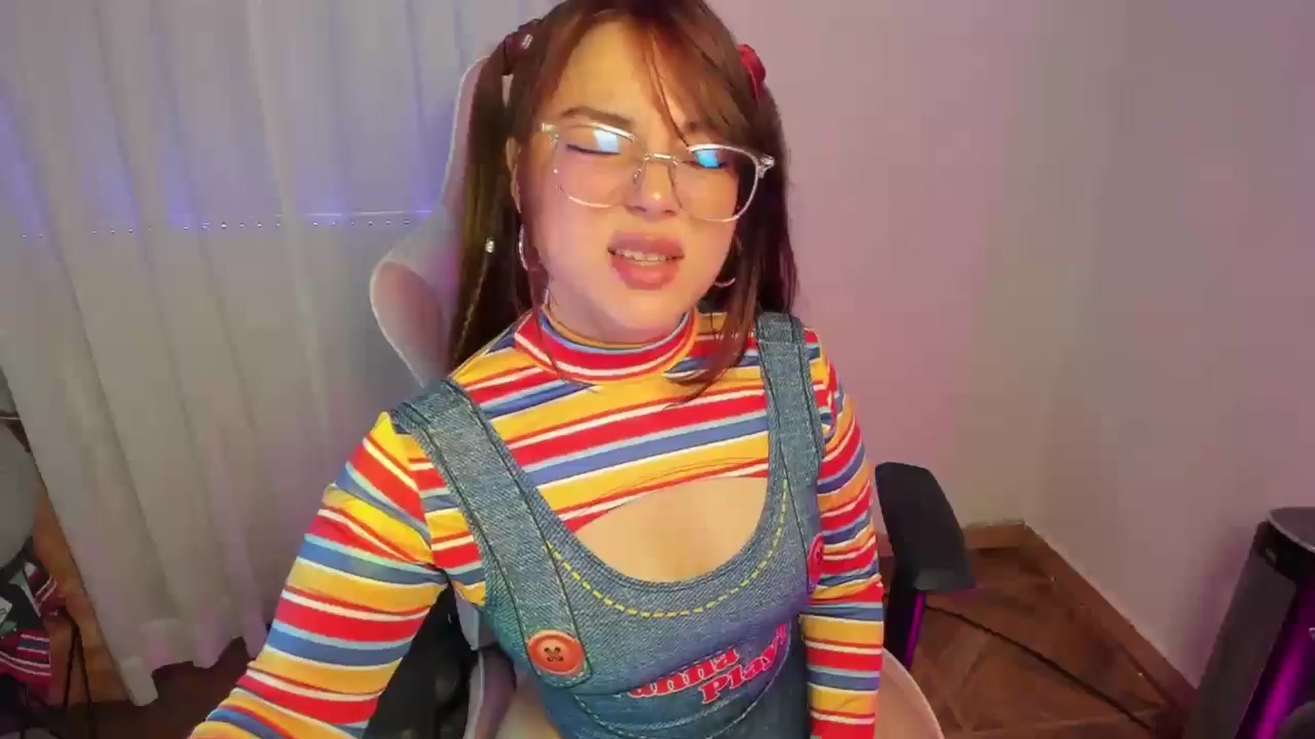 Gallery image thumbnail from Emoon's myfreecams stream on, 10/15/2024, 11:08 image 19 of 20