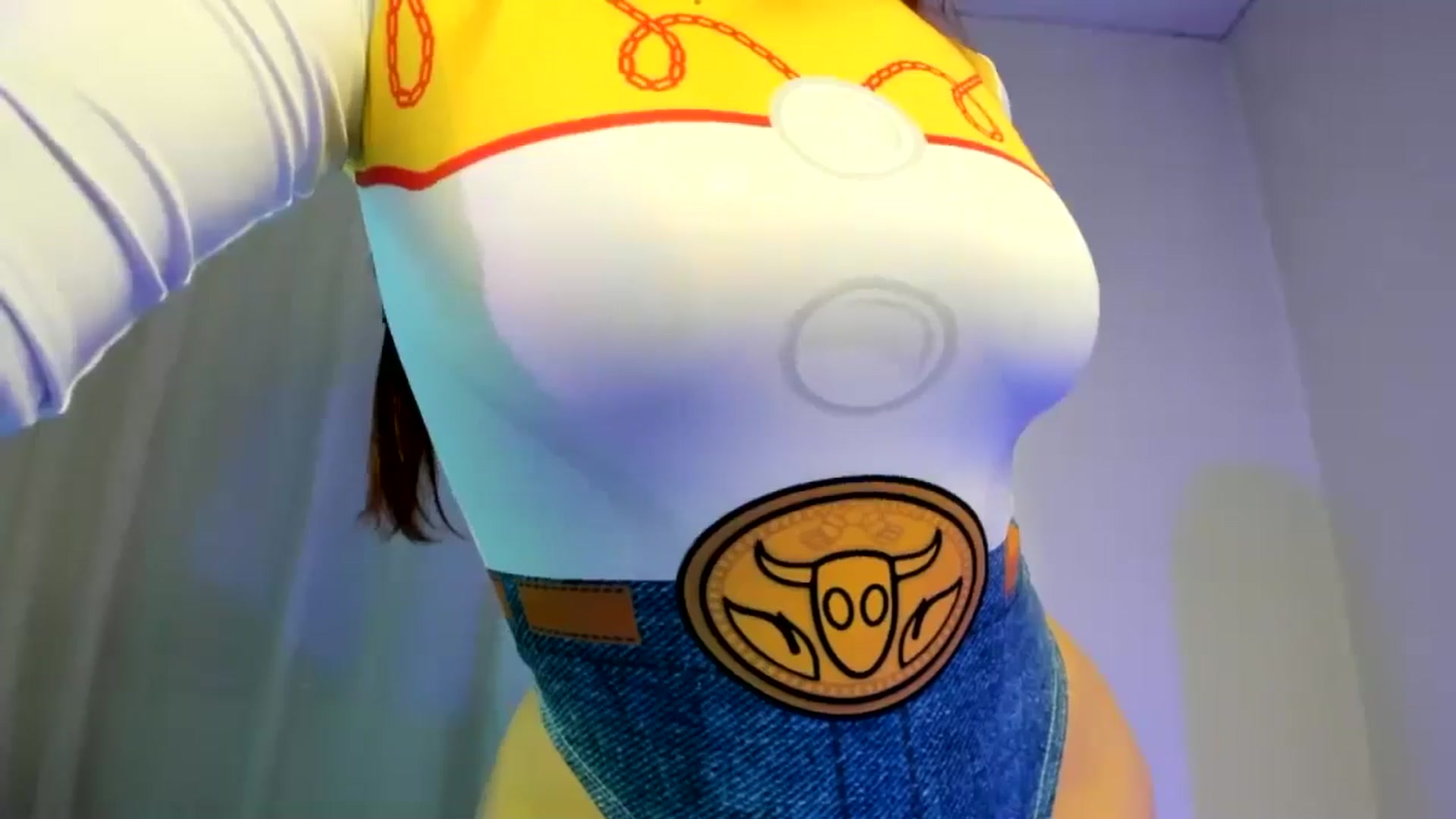 Gallery image thumbnail from Emoon's myfreecams stream on, 10/31/2024, 17:36 image 17 of 20
