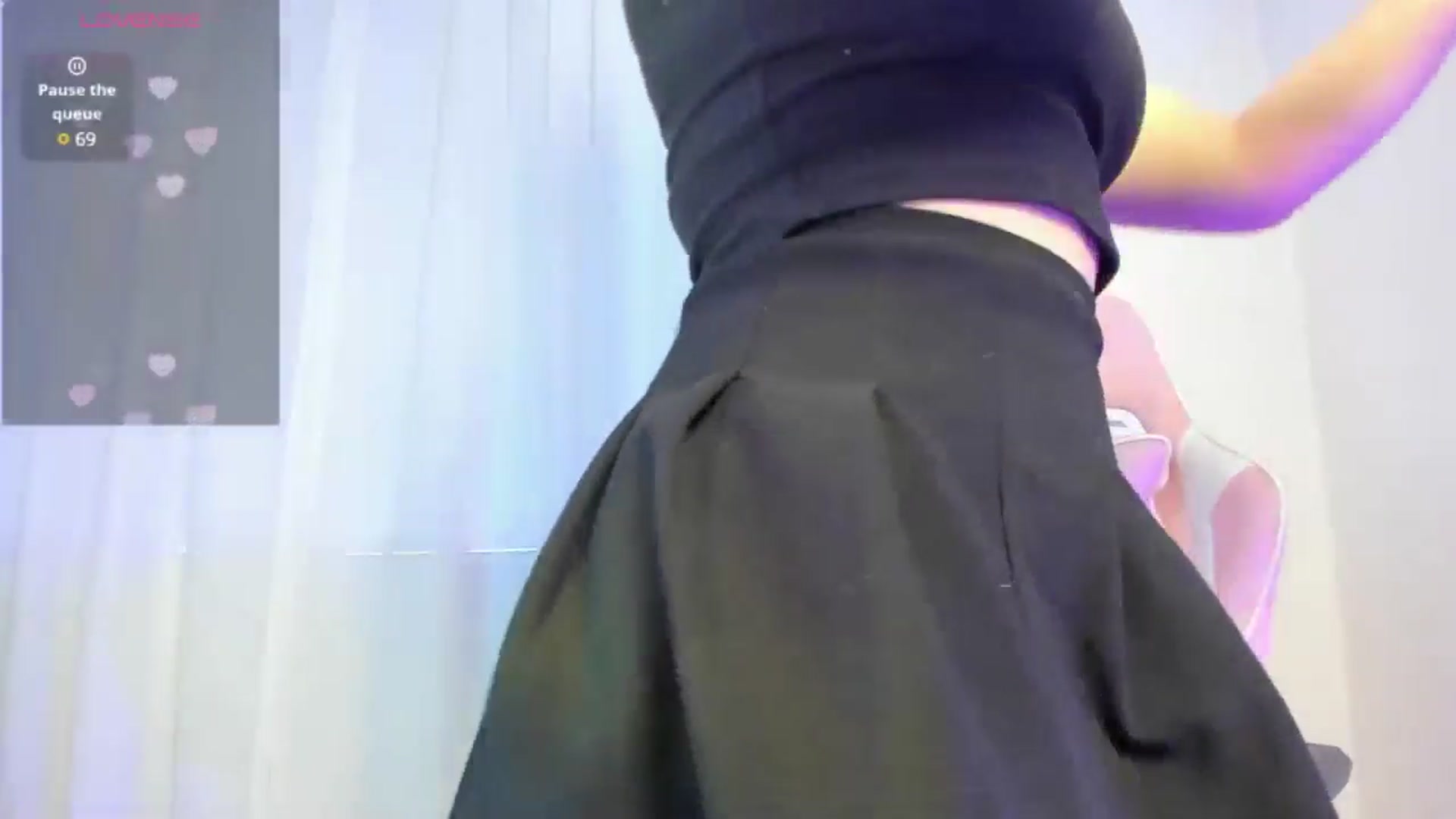 Gallery image thumbnail from Emoon's myfreecams stream on, 11/15/2024, 12:44 image 17 of 20