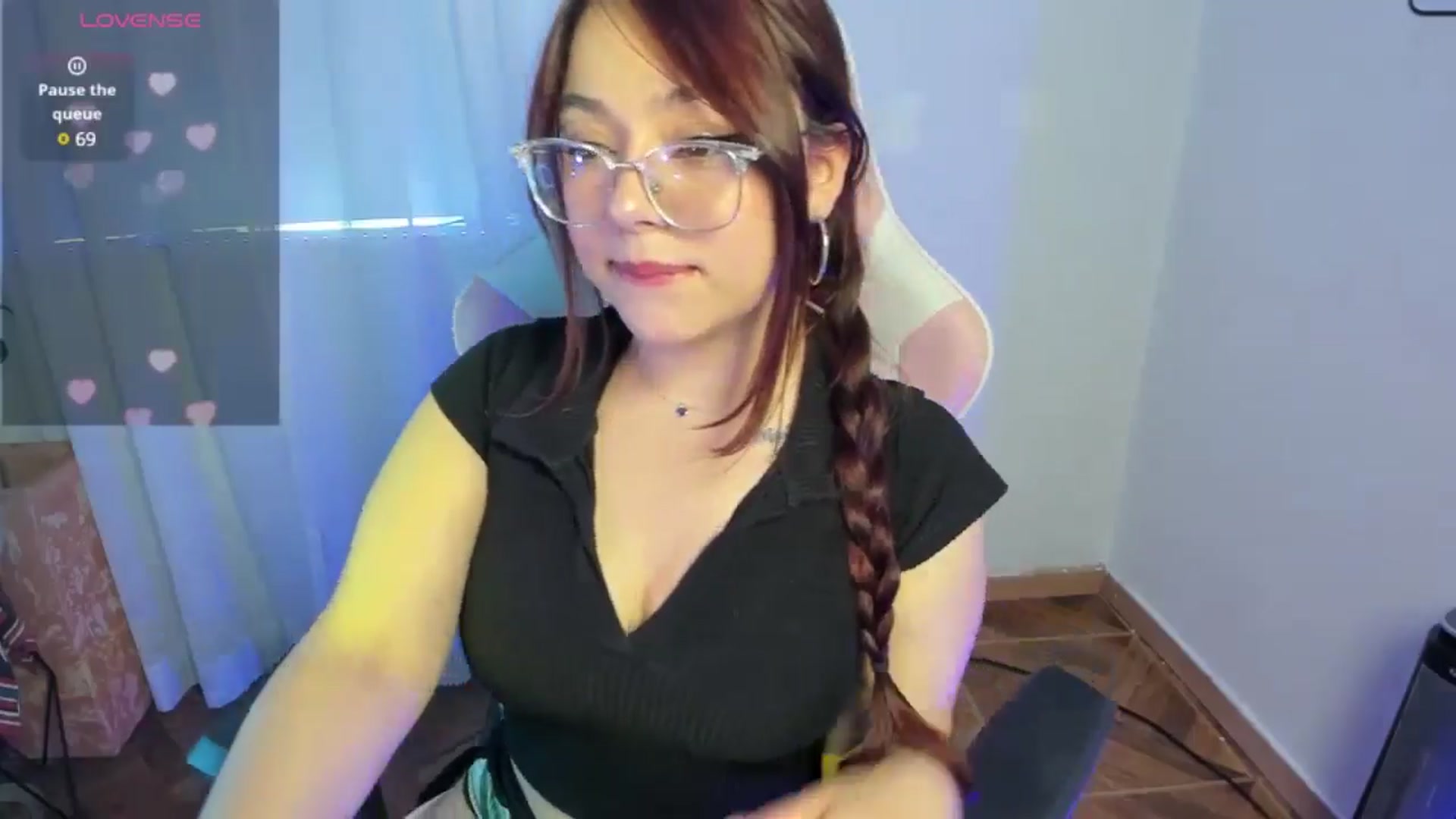 Gallery image thumbnail from Emoon's myfreecams stream on, 11/15/2024, 13:47 image 12 of 20