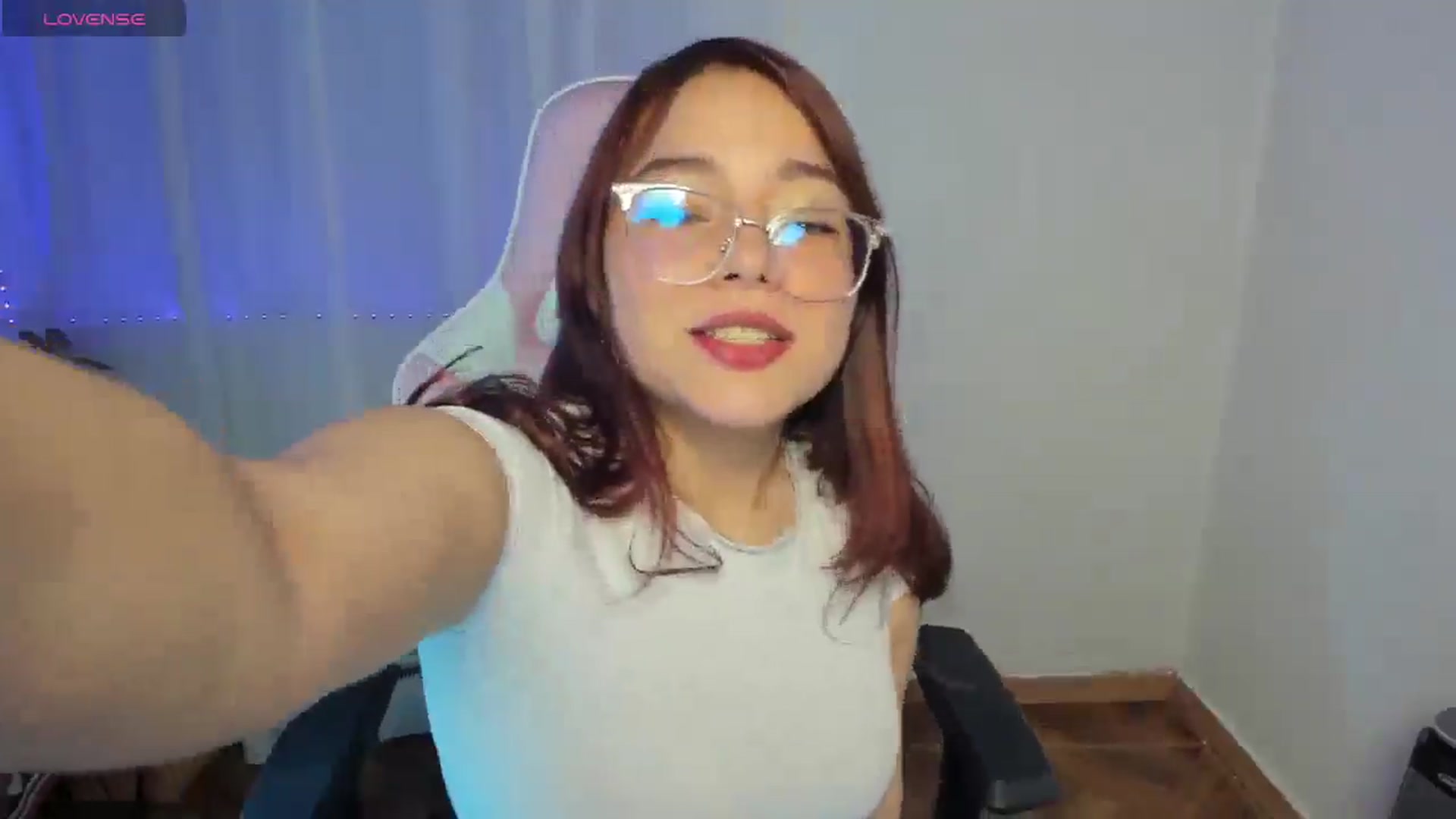Gallery image thumbnail from Emoon's myfreecams stream on, 01/15/2025, 07:07 image 14 of 20