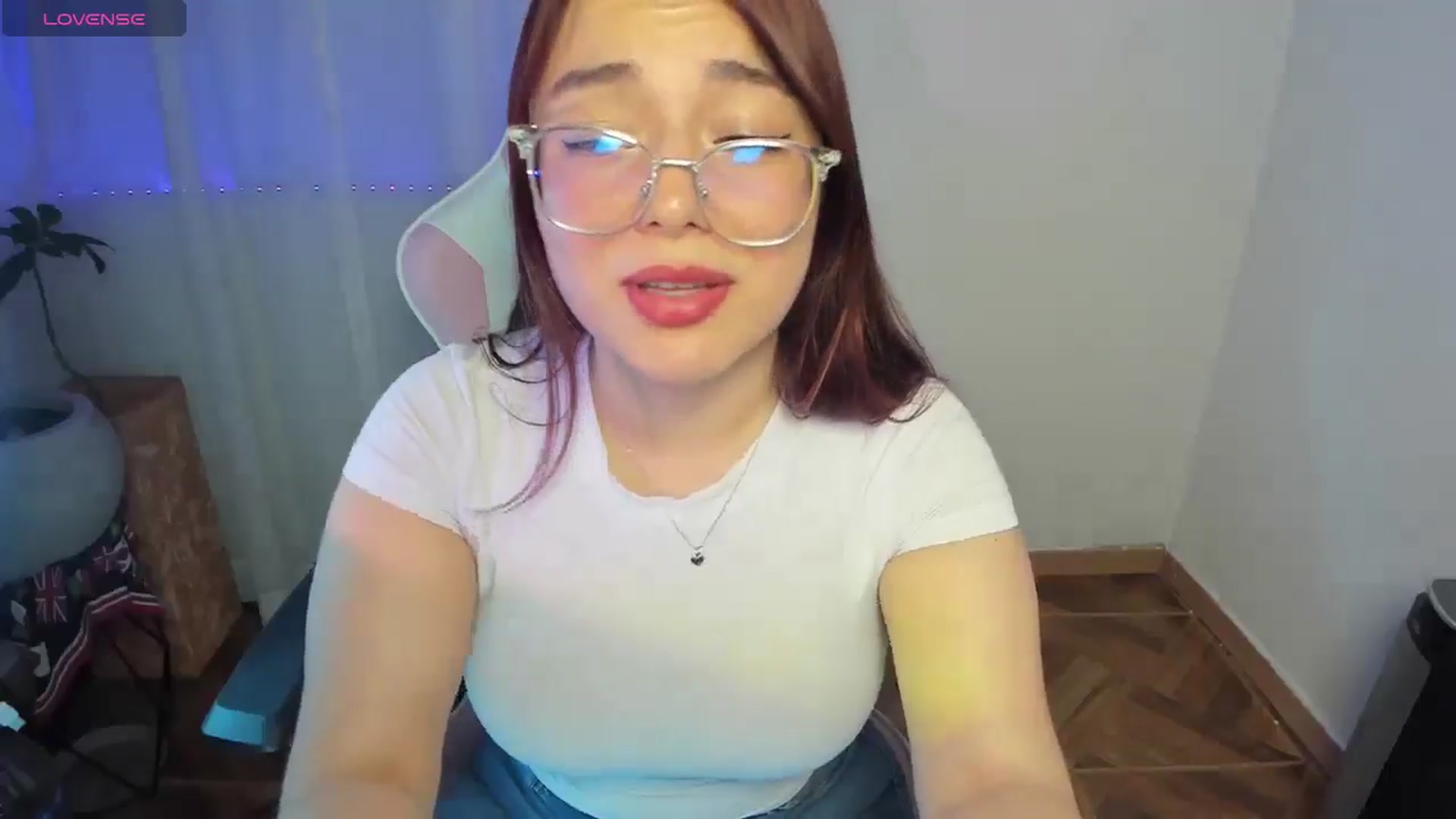 Gallery image thumbnail from Emoon's myfreecams stream on, 01/15/2025, 08:18 image 5 of 20