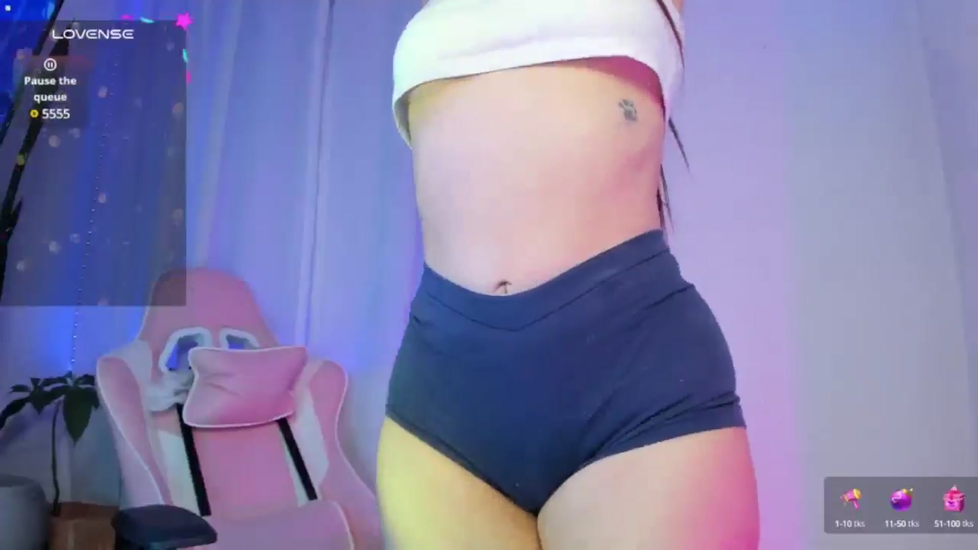 Gallery image thumbnail from Emoon's myfreecams stream on, 05/10/2025, 08:46 image 8 of 20
