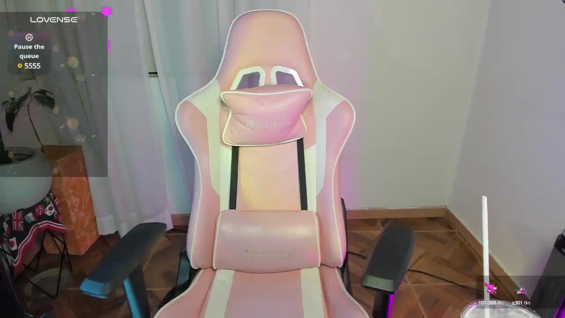 Gallery image thumbnail from Emoon's myfreecams stream on, 05/17/2025, 02:17 image 2 of 20