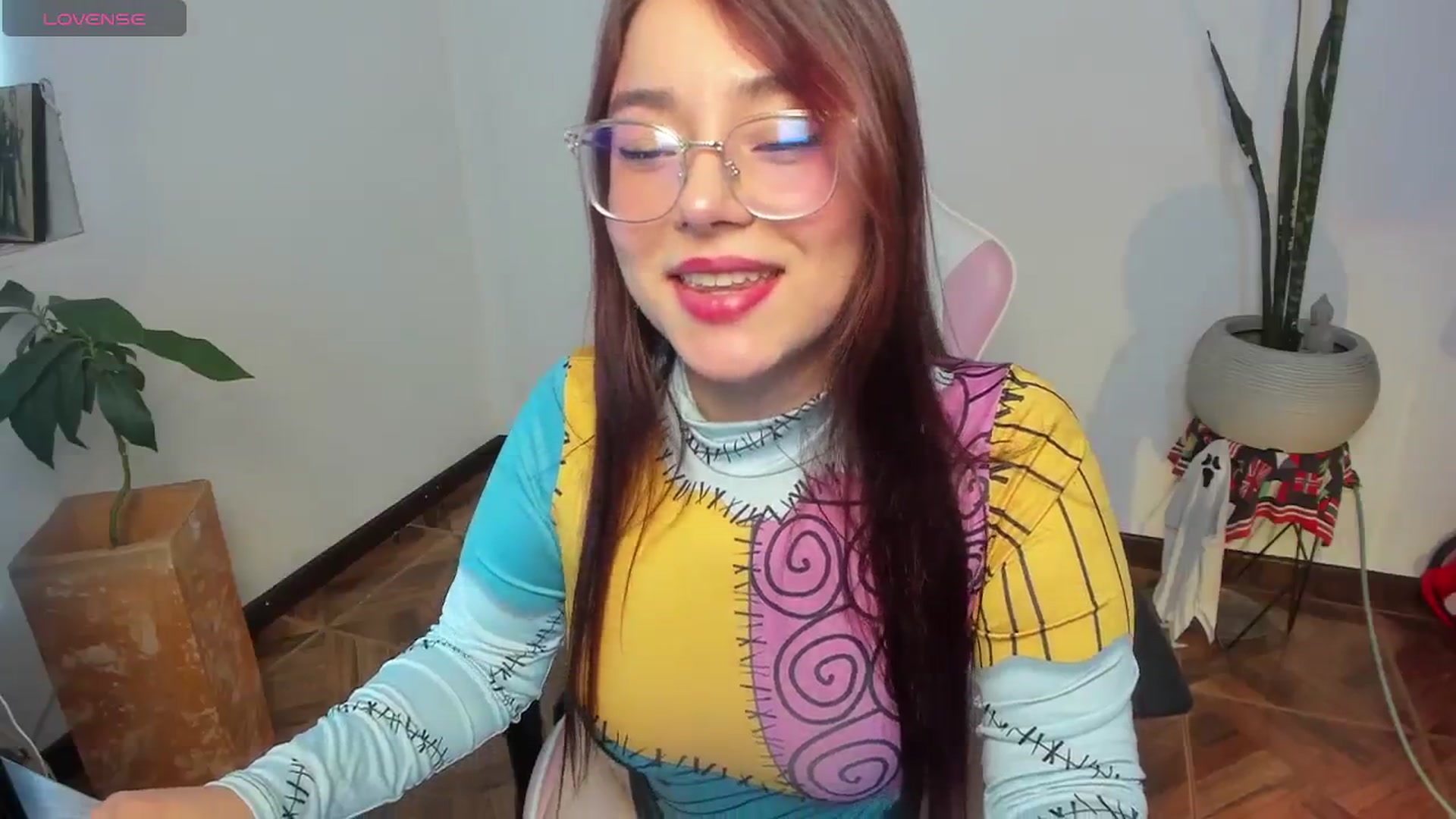 Gallery image thumbnail from Emoon's myfreecams stream on, 10/21/2025, 16:39 image 17 of 20