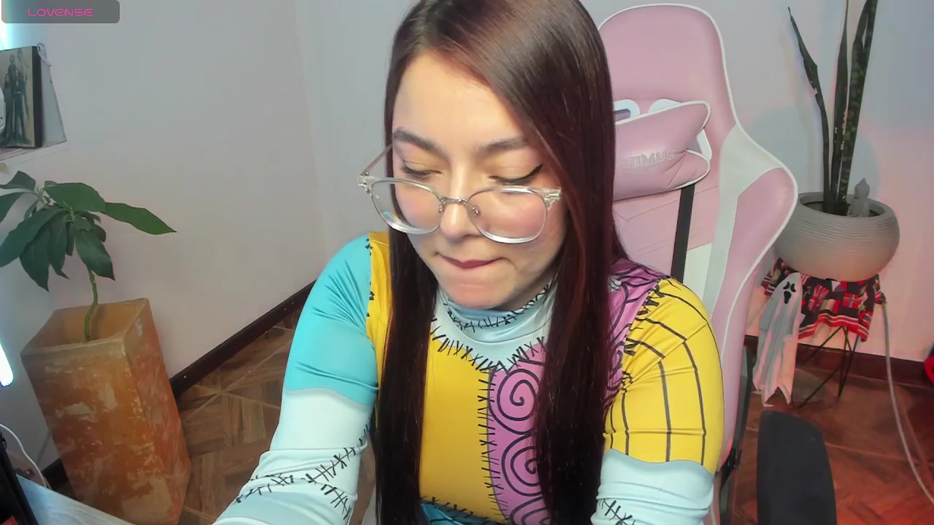 Gallery image thumbnail from Emoon's myfreecams stream on, 10/21/2025, 16:39 image 20 of 20