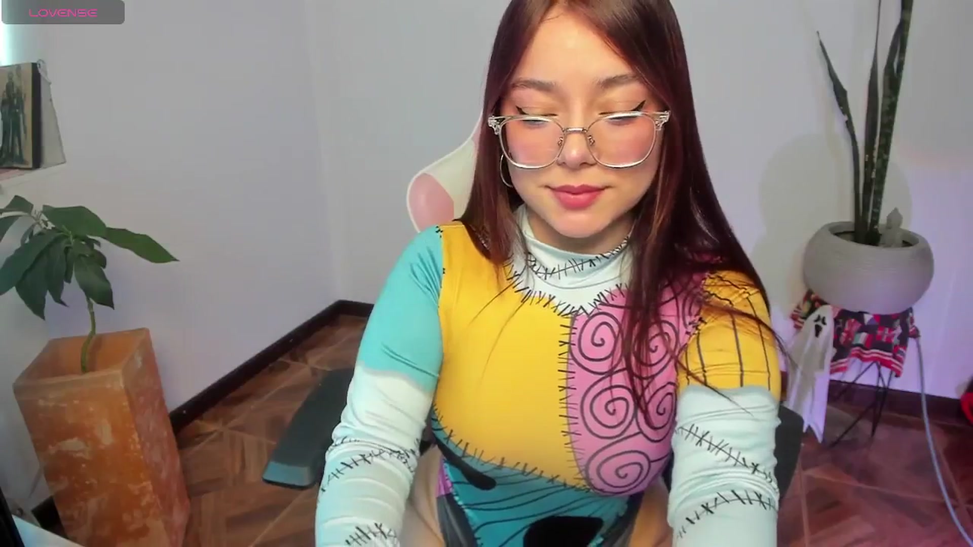 Gallery image thumbnail from Emoon's myfreecams stream on, 10/21/2025, 16:39 image 3 of 20