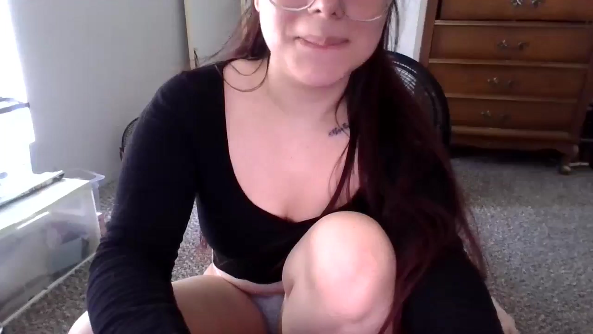 Gallery image thumbnail from Emoon's myfreecams stream on, 04/28/2026, 21:37 image 12 of 20