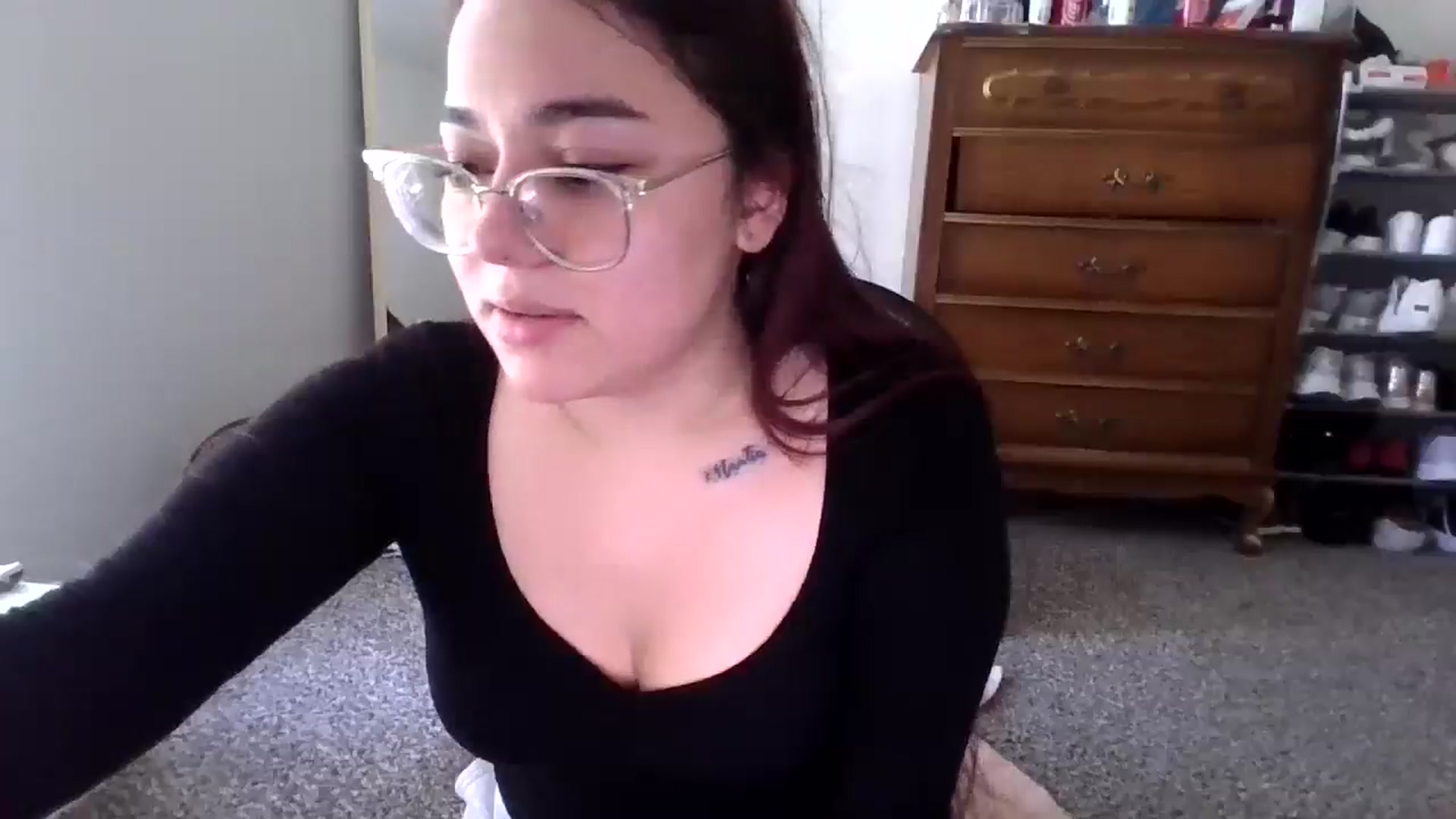 Gallery image thumbnail from Emoon's myfreecams stream on, 04/28/2026, 21:37 image 3 of 20