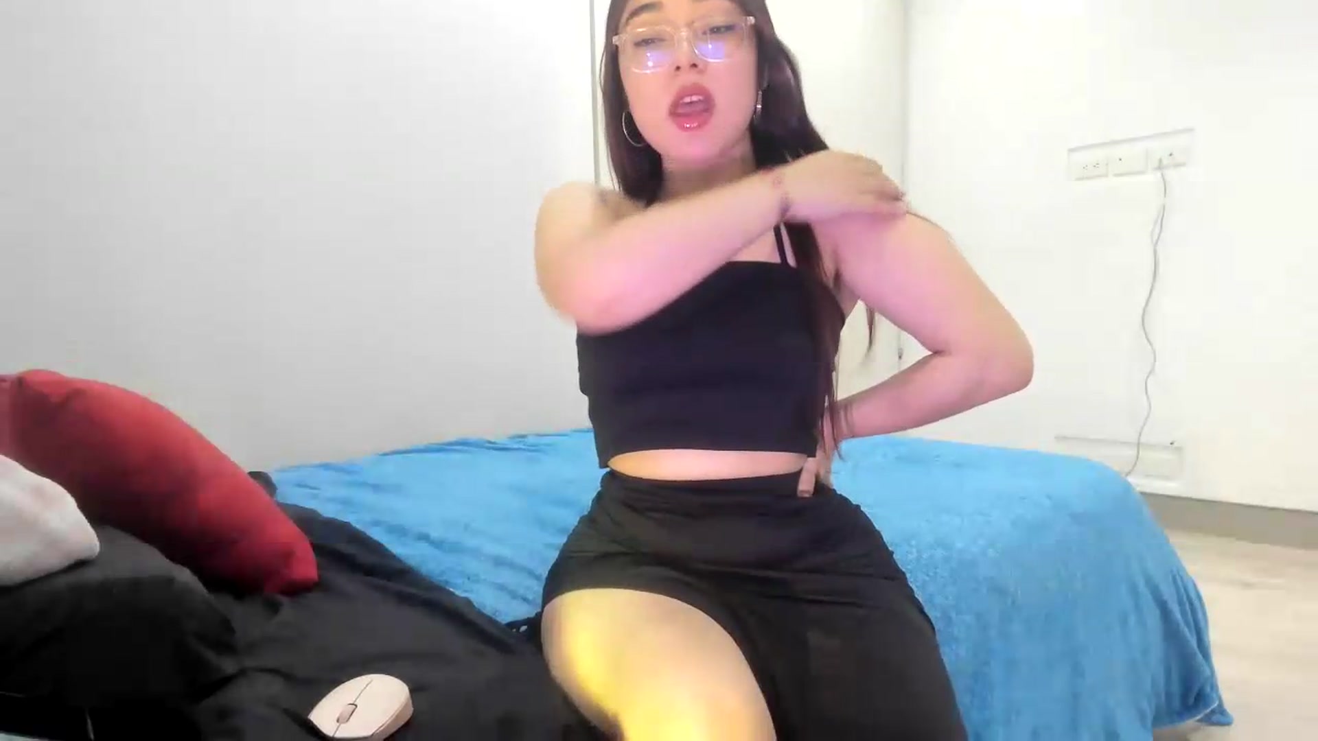 Gallery image thumbnail from Emoon's myfreecams stream on, 08/04/2026, 23:04 image 9 of 20