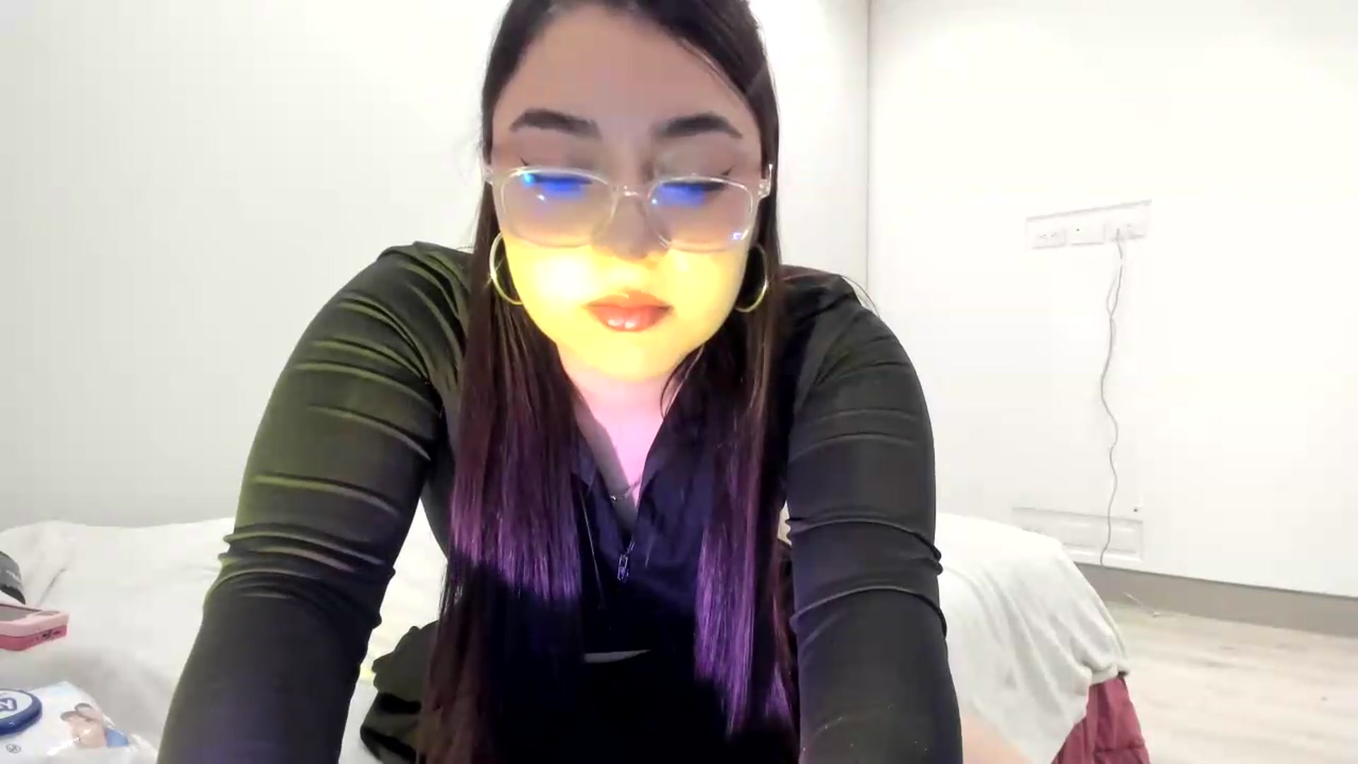 Gallery image thumbnail from Emoon's myfreecams stream on, 08/22/2026, 08:58 image 11 of 20