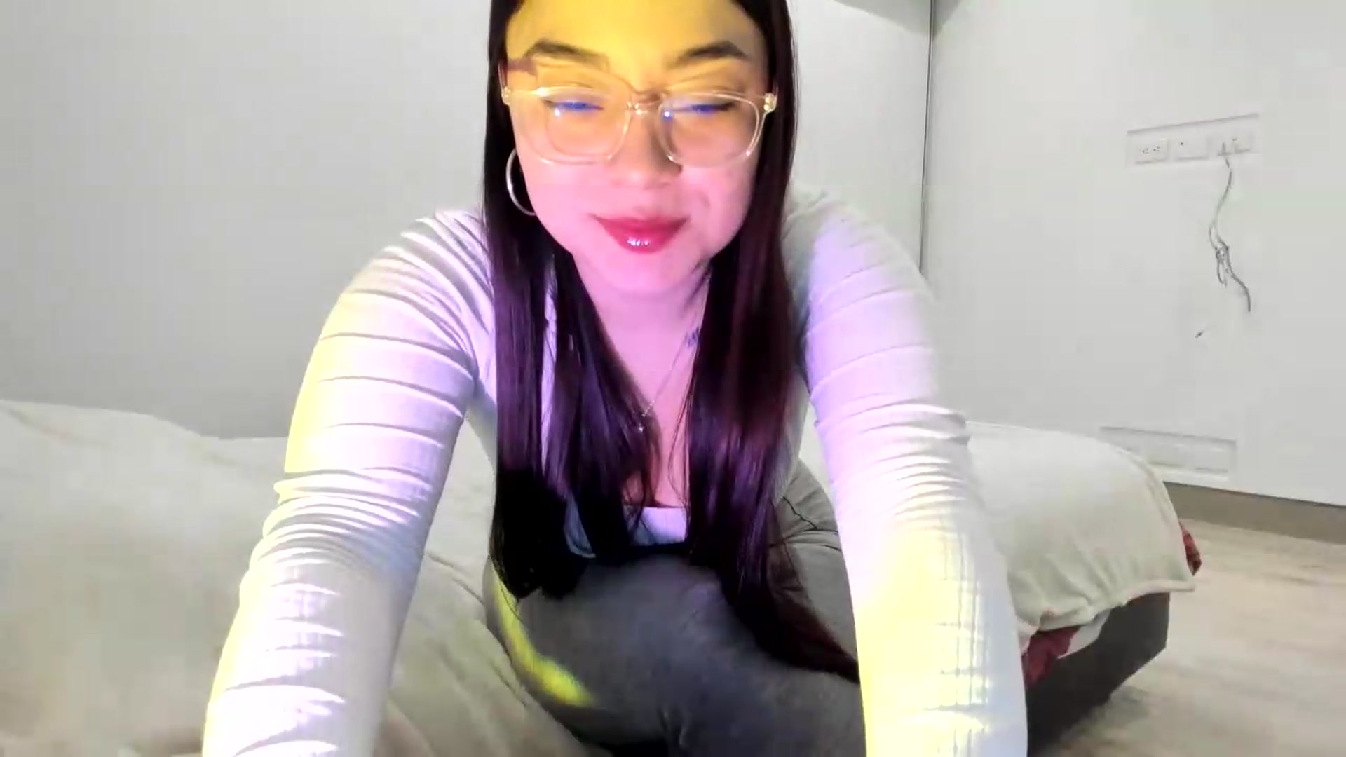 Gallery image thumbnail from Emoon's myfreecams stream on, 08/26/2026, 08:07 image 4 of 20