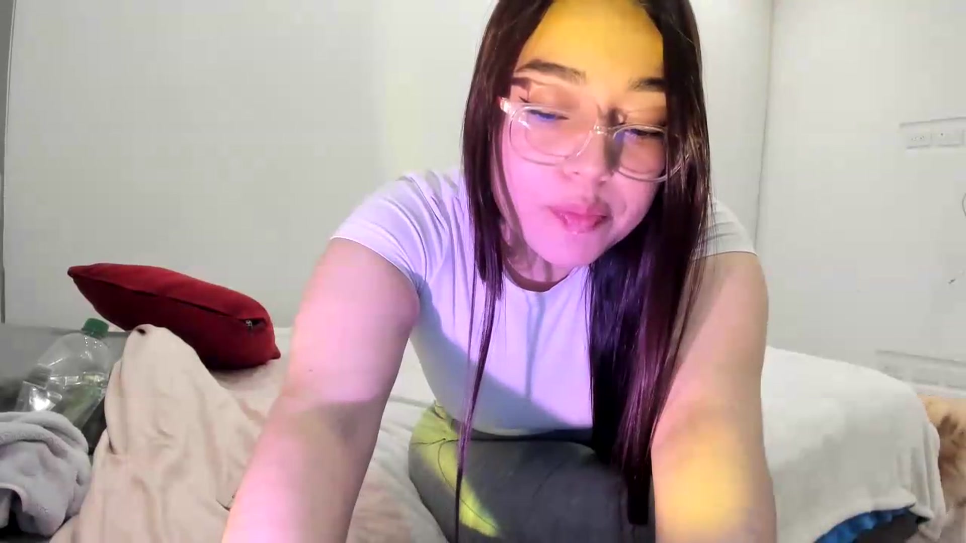 Gallery image thumbnail from Emoon's myfreecams stream on, 09/05/2026, 10:00 image 18 of 20
