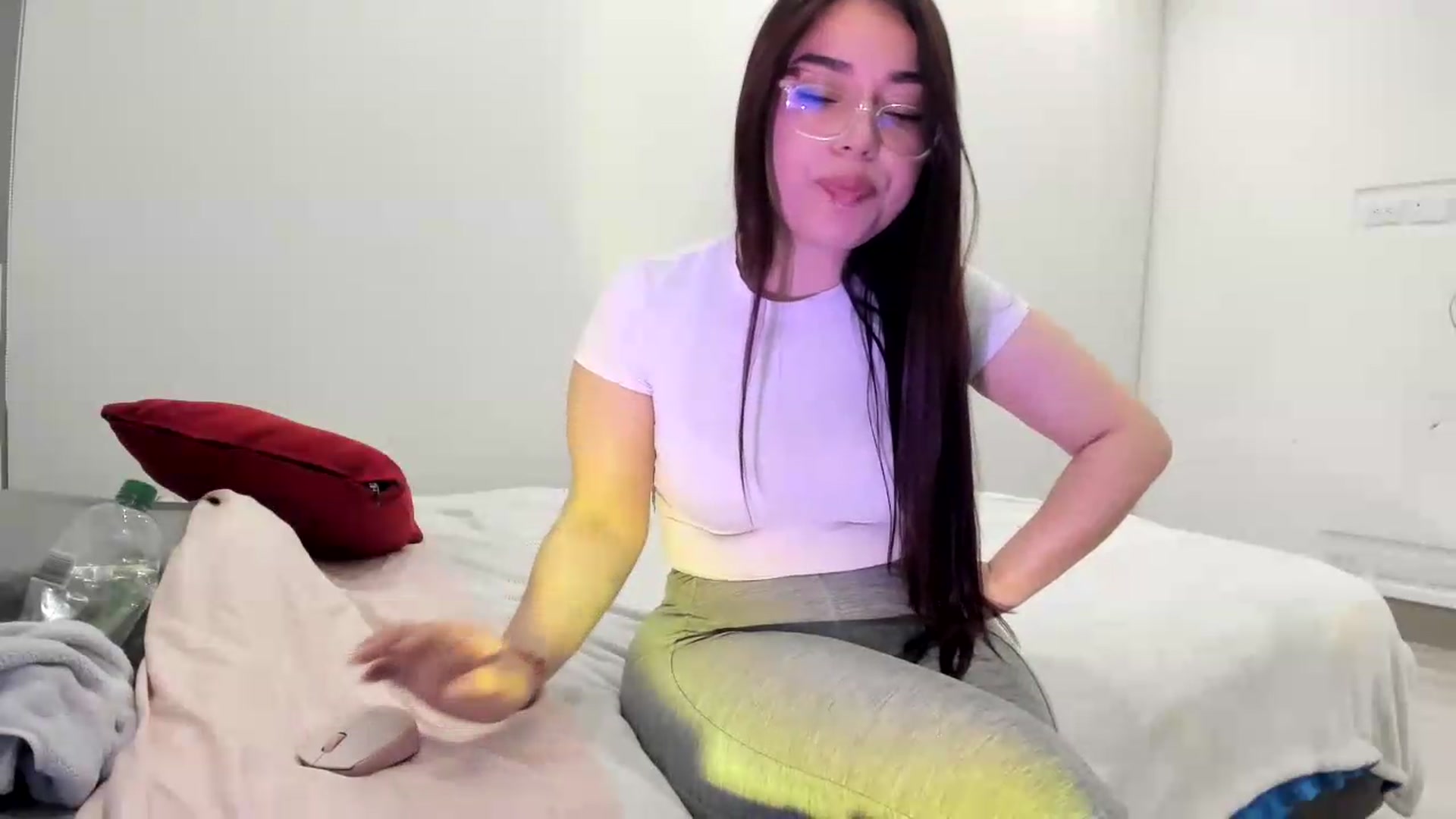 Gallery image thumbnail from Emoon's myfreecams stream on, 09/05/2026, 10:00 image 15 of 20
