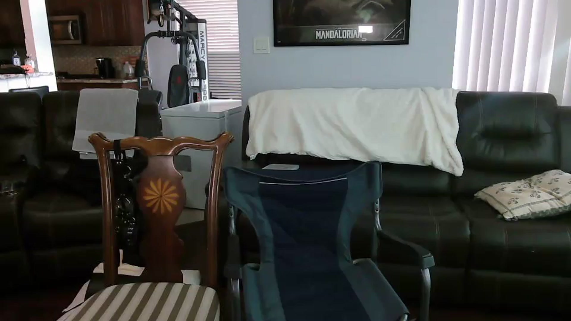 Gallery image thumbnail from Emoxbunny's myfreecams stream on, 11/17/2023, 17:23 image 2 of 20
