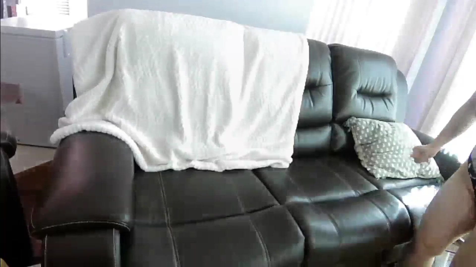 Gallery image thumbnail from Emoxbunny's myfreecams stream on, 11/22/2023, 16:54 image 17 of 20