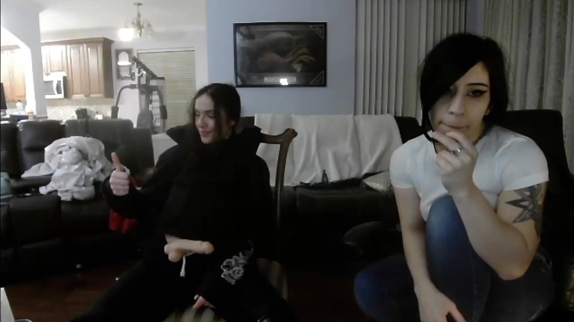 Gallery image thumbnail from Emoxbunny's myfreecams stream on, 11/25/2023, 07:18 image 2 of 20