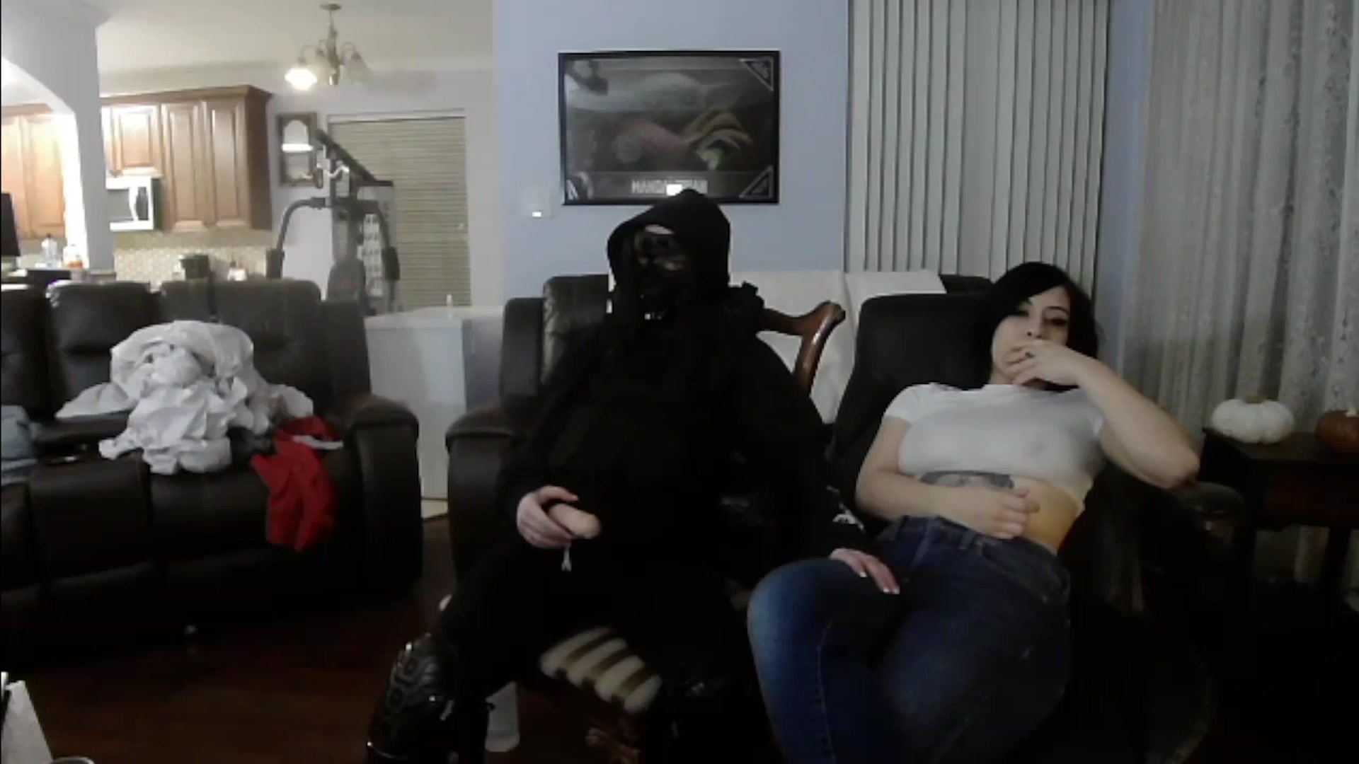 Gallery image thumbnail from Emoxbunny's myfreecams stream on, 11/25/2023, 07:18 image 11 of 20