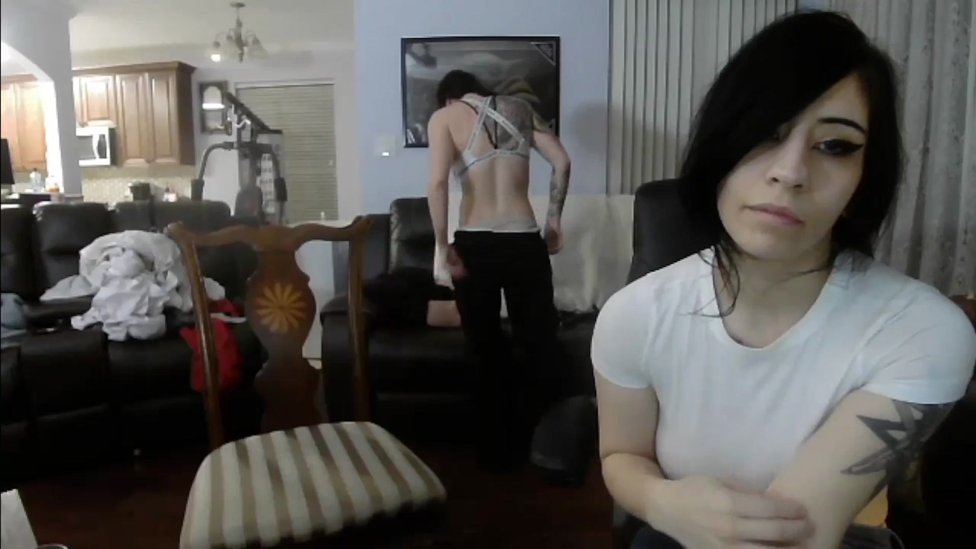 Gallery image thumbnail from Emoxbunny's myfreecams stream on, 11/25/2023, 07:18 image 20 of 20