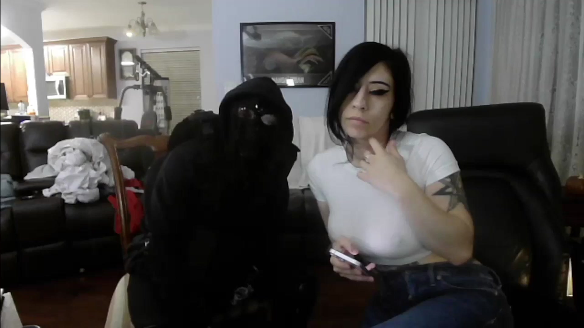 Gallery image thumbnail from Emoxbunny's myfreecams stream on, 11/25/2023, 07:18 image 18 of 20