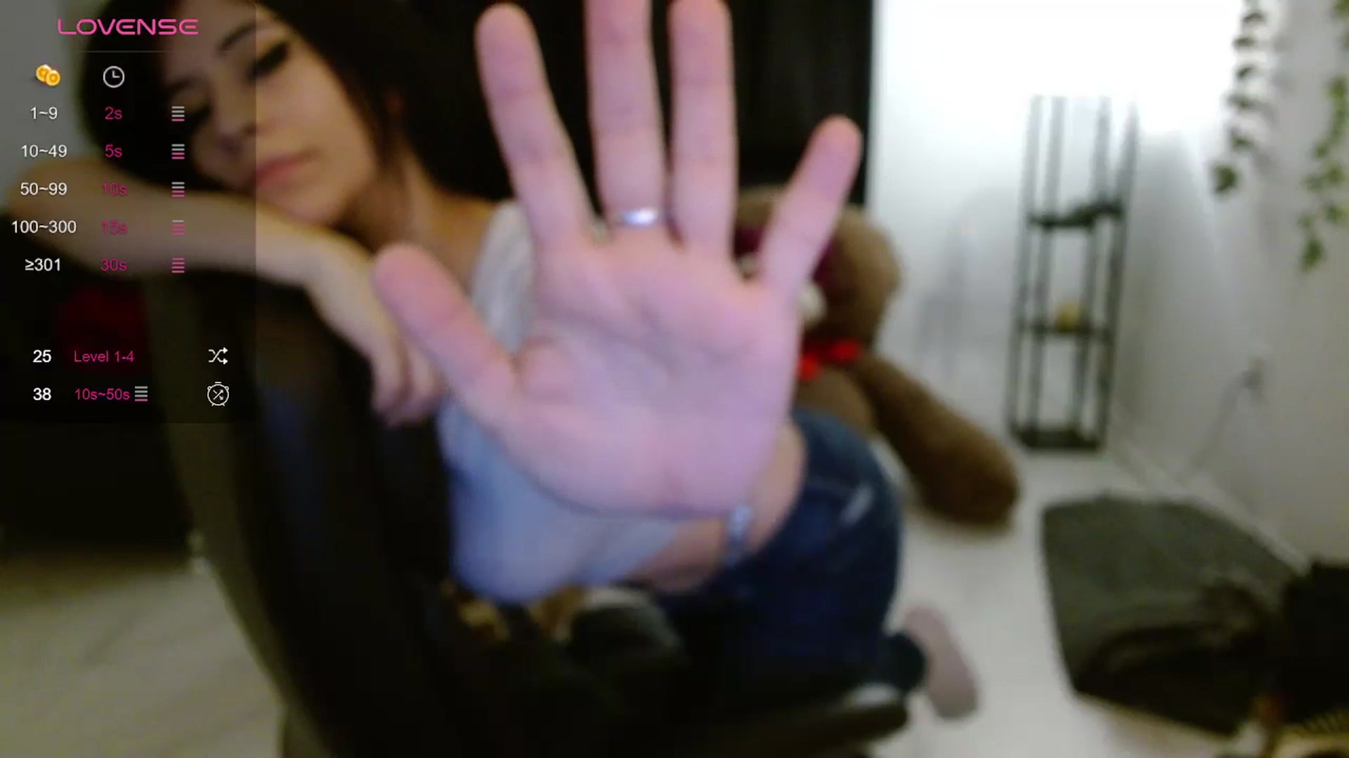 Gallery image thumbnail from Emoxbunny's myfreecams stream on, 11/28/2023, 19:10 image 13 of 20