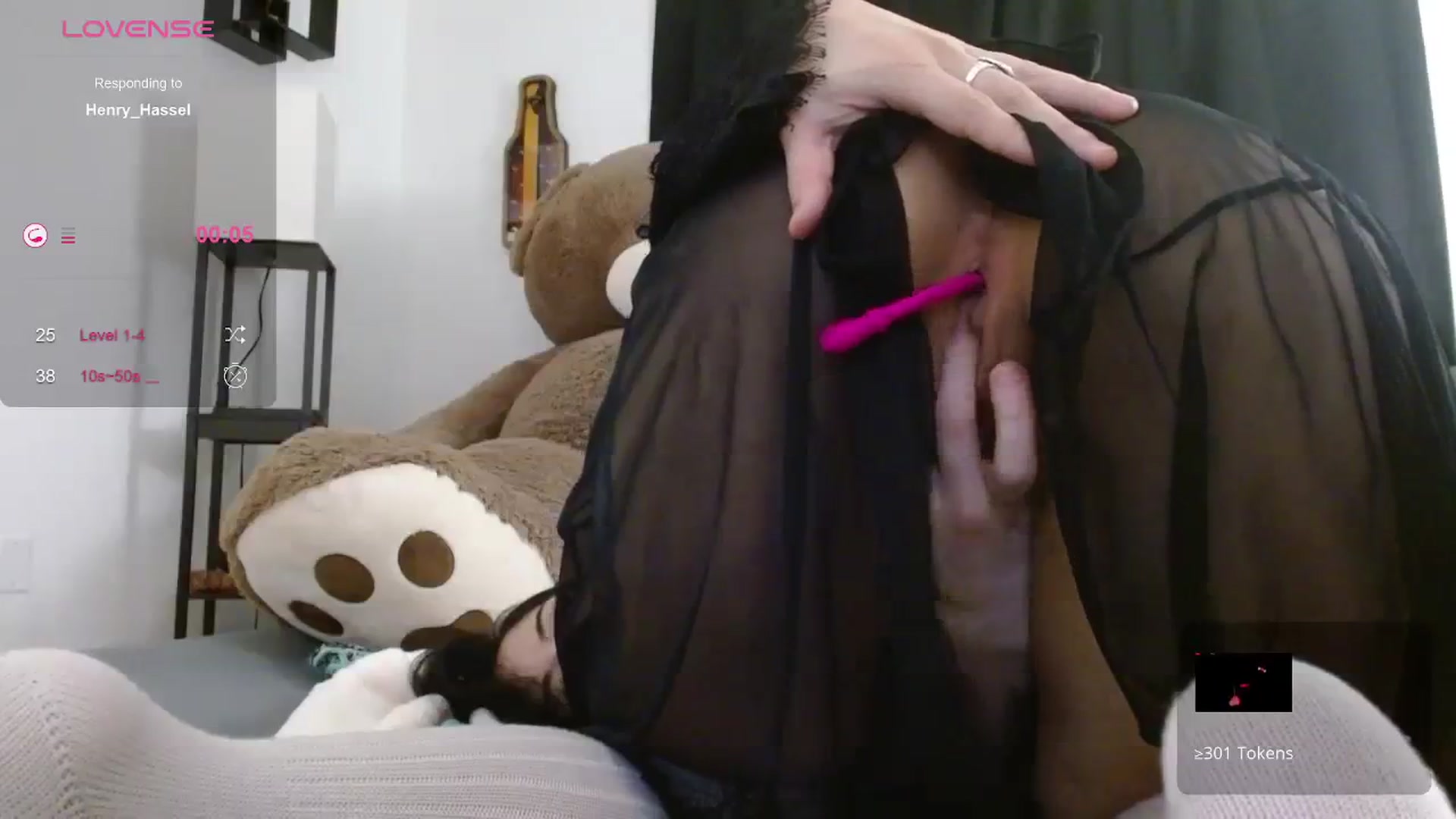 Gallery image thumbnail from Emoxbunny's myfreecams stream on, 12/02/2023, 17:30 image 18 of 20