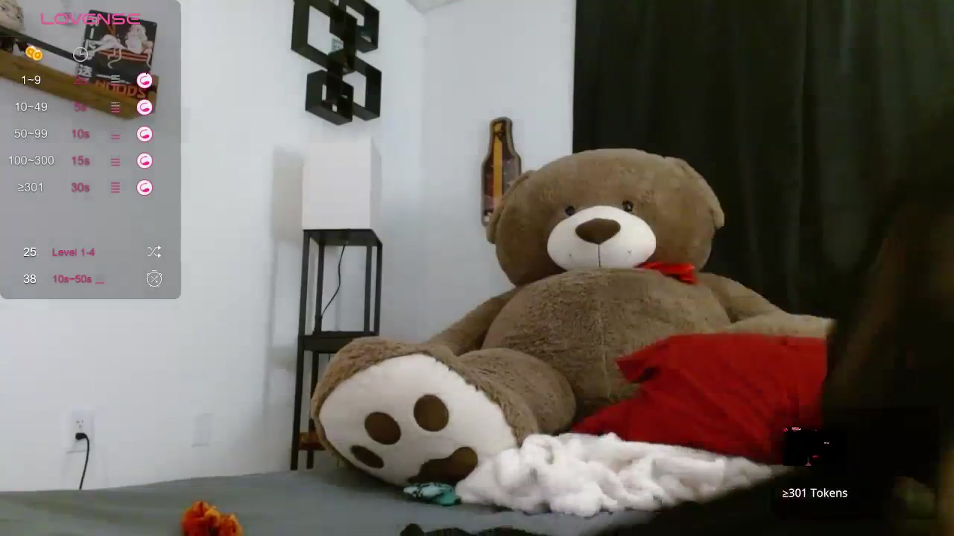 Gallery image thumbnail from Emoxbunny's myfreecams stream on, 12/02/2023, 18:07 image 13 of 20