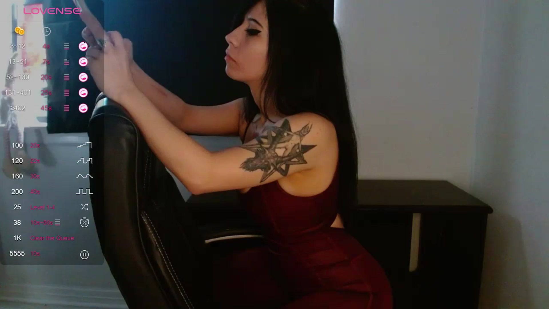 Gallery image thumbnail from Emoxbunny's myfreecams stream on, 12/07/2023, 16:54 image 15 of 20