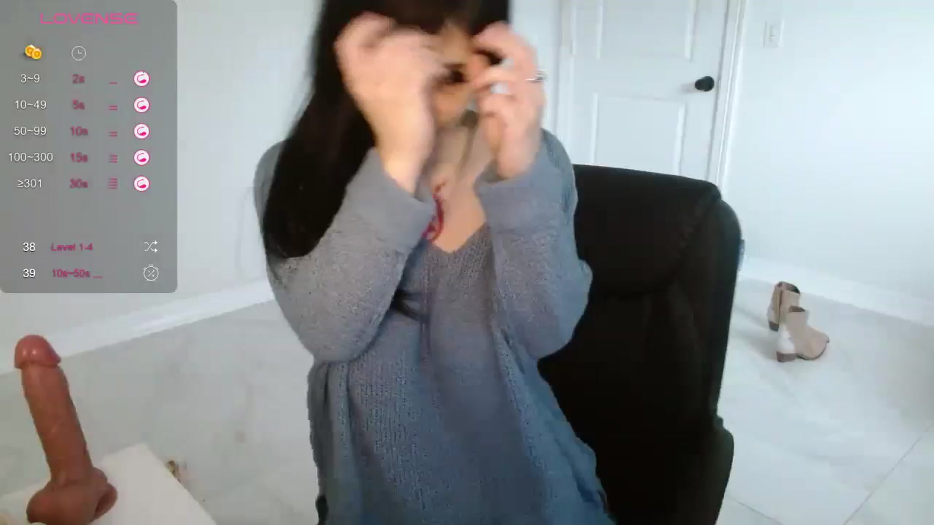 Gallery image thumbnail from Emoxbunny's myfreecams stream on, 12/13/2023, 17:54 image 1 of 20