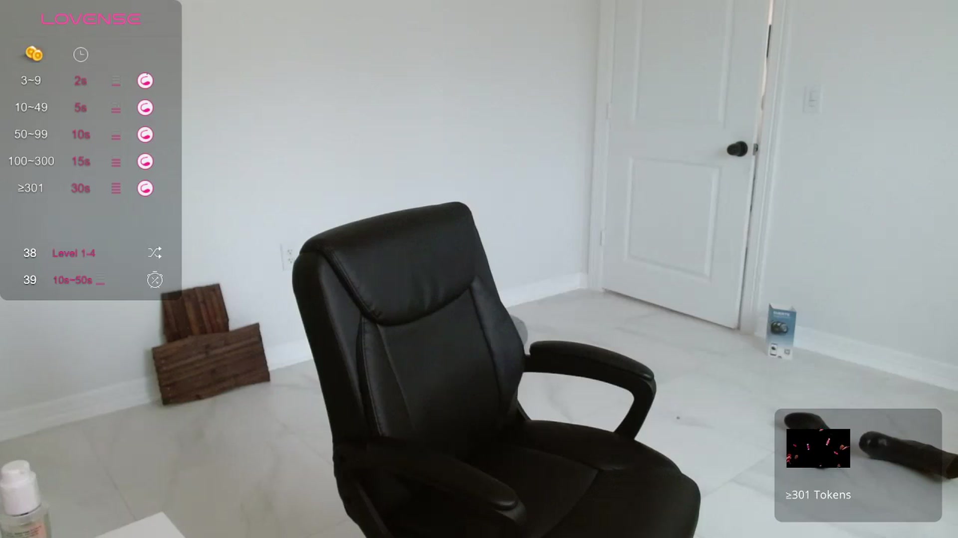 Gallery image thumbnail from Emoxbunny's myfreecams stream on, 12/15/2023, 19:33 image 10 of 20